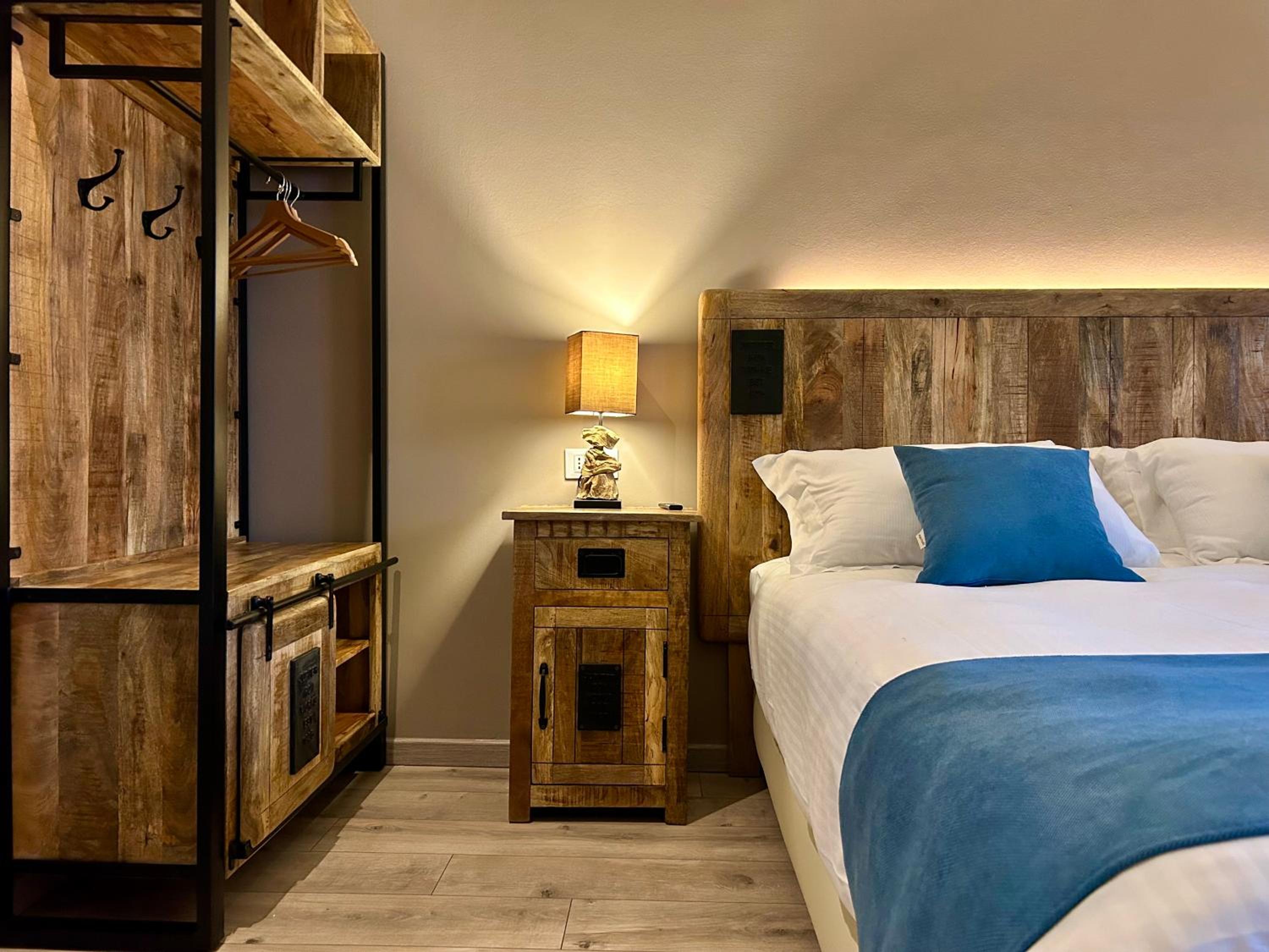 Junior Suite with Lake View