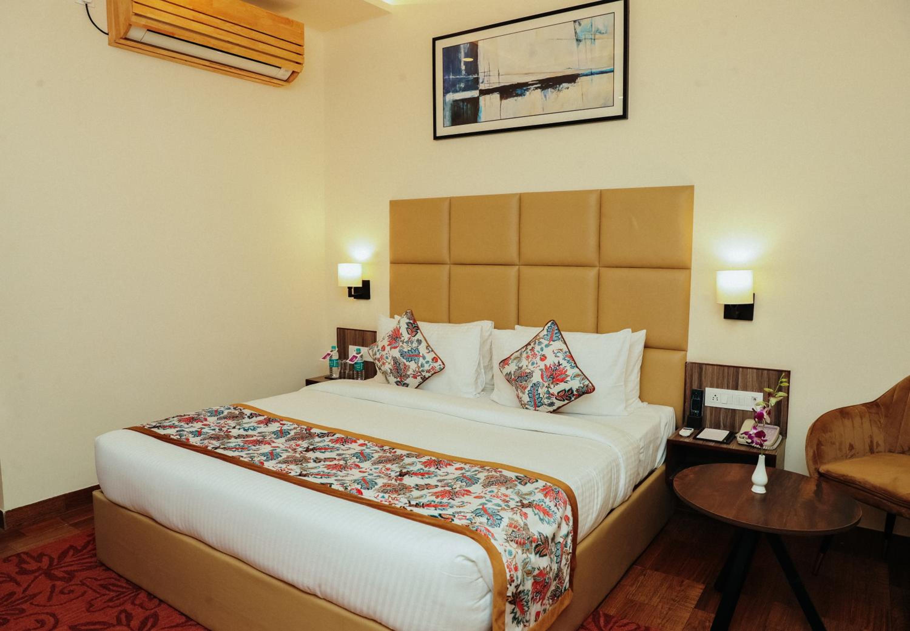 Standard Room- Enjoy 1+1 Happy Hours Mocktail Timing - 11am -7Pm - Photo 4