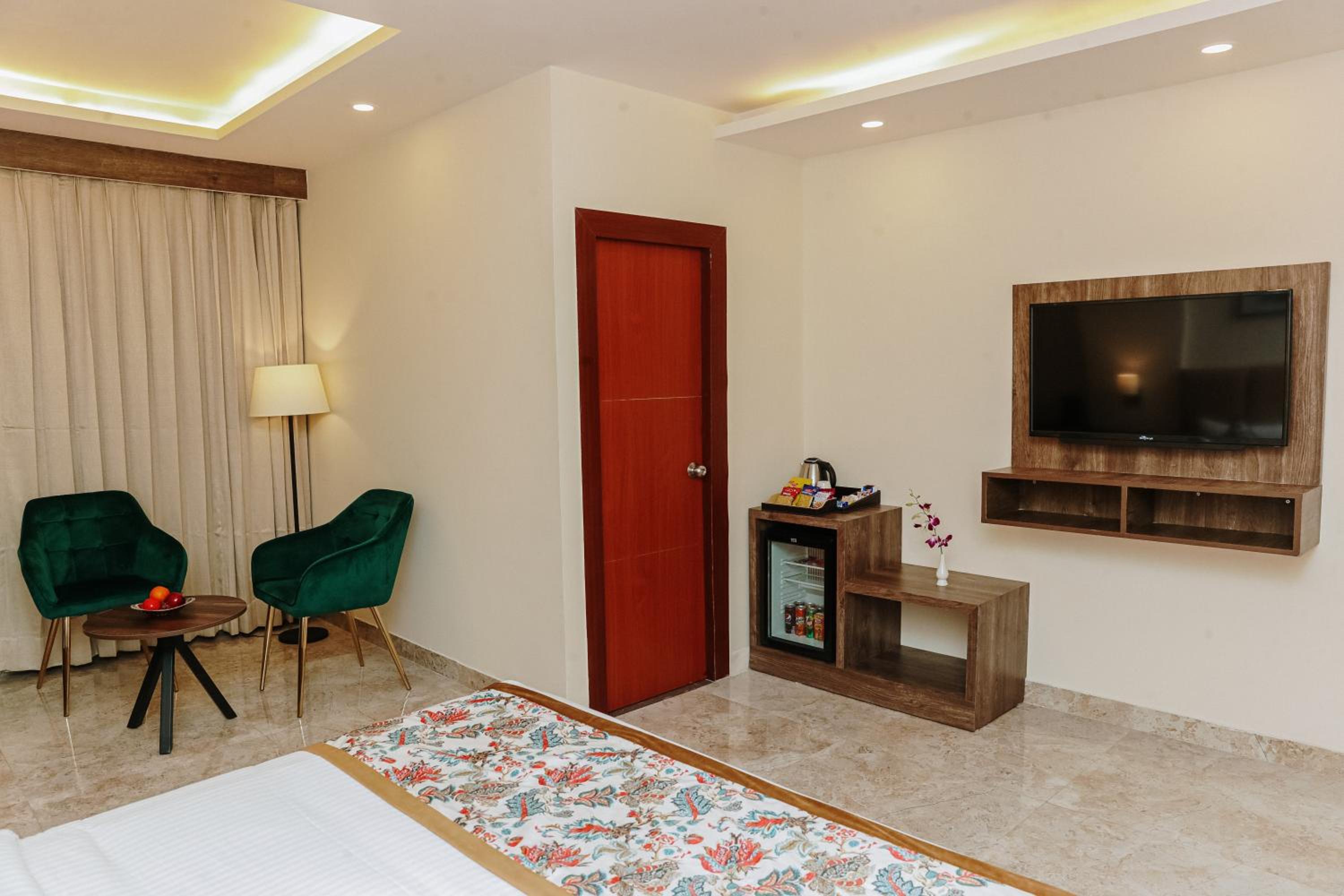 Suite- Enjoy 1+1 Happy Hours Mocktail Timing -  11am -7Pm - Photo 1