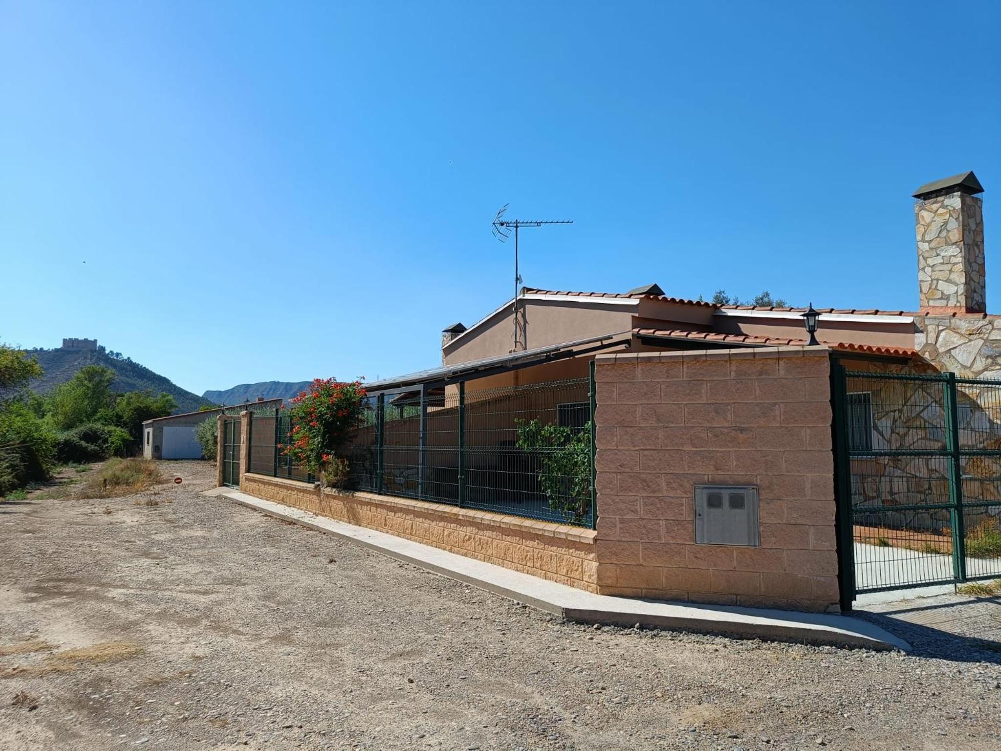 Two-Bedroom House photo 2