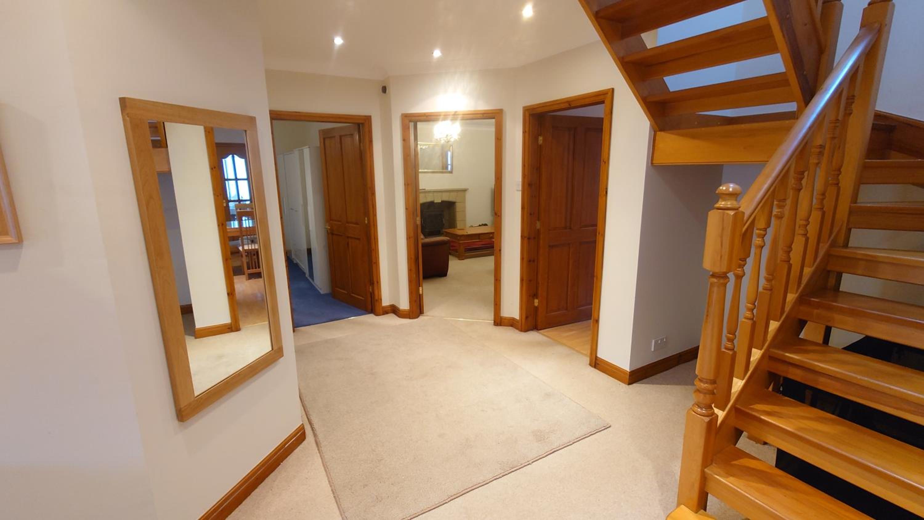 Four-Bedroom House photo 1
