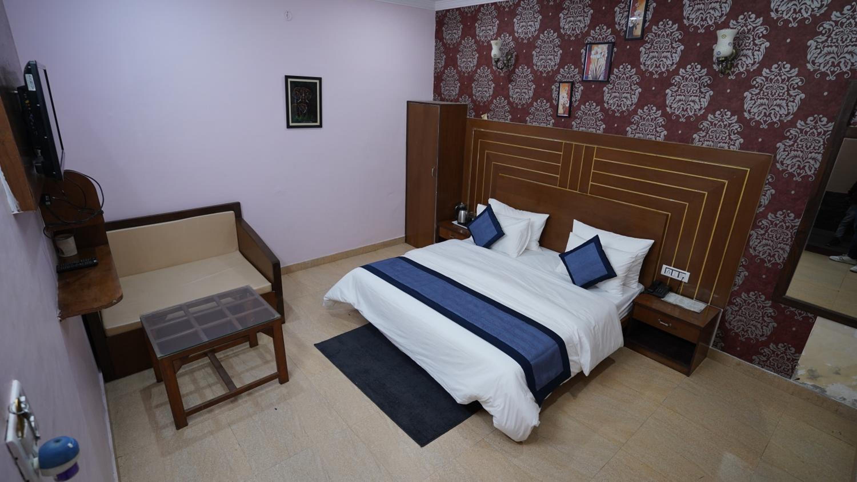 Deluxe Room - Photo 3