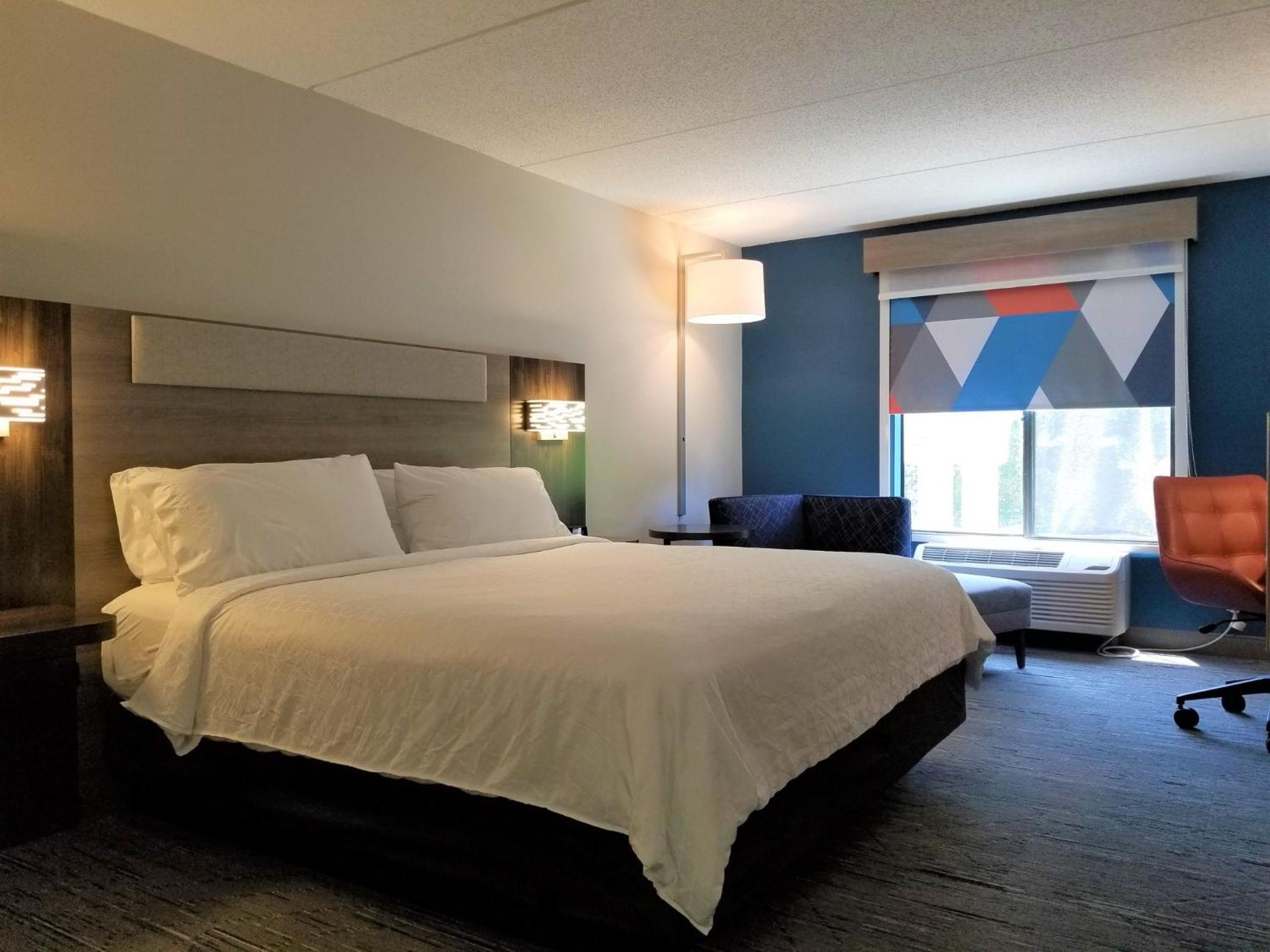 Standard King Room - Photo 2