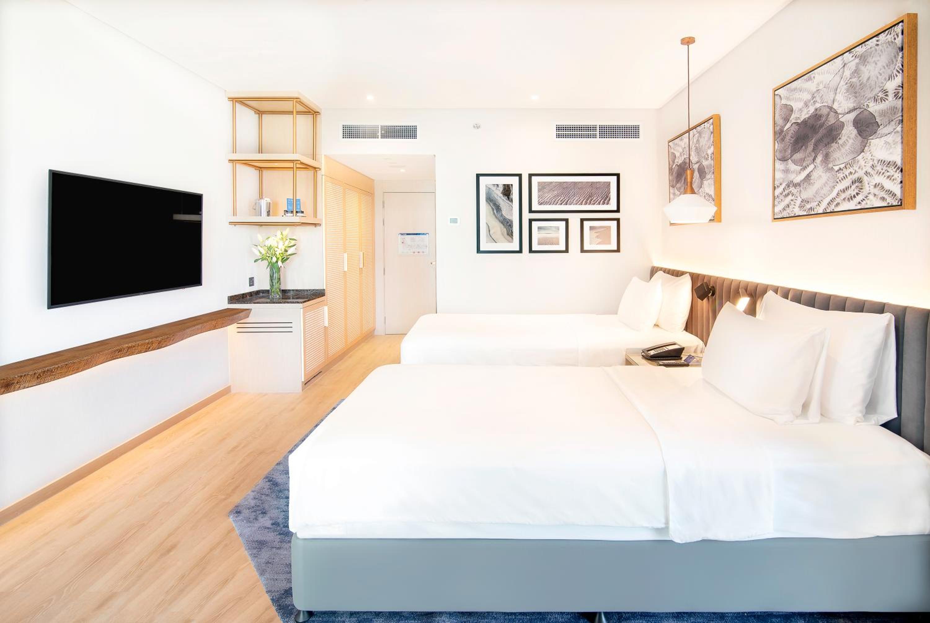 Premium Room with City View Including Complimentary access to Surf Pool, Adventure Park, Wave Pool and Lazy River photo 3
