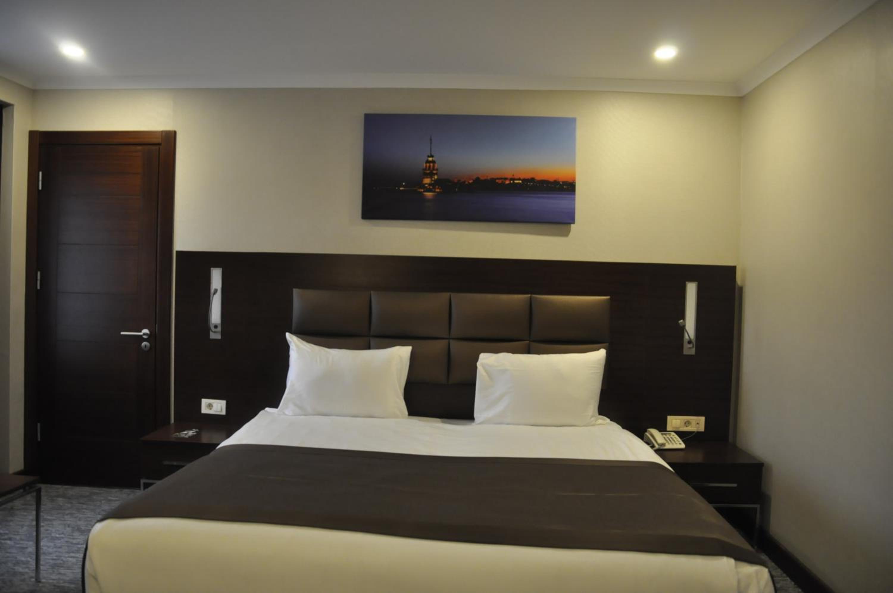 Large Double Room - Photo 2