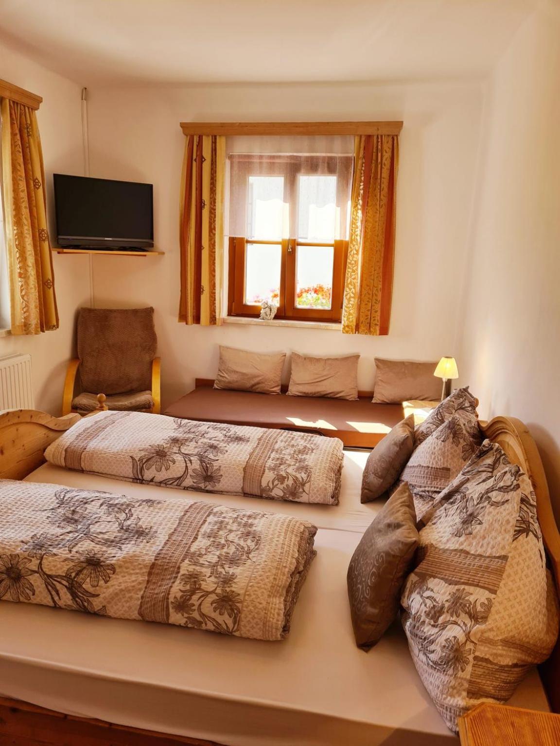 Double Room with Balcony (3 Adults)