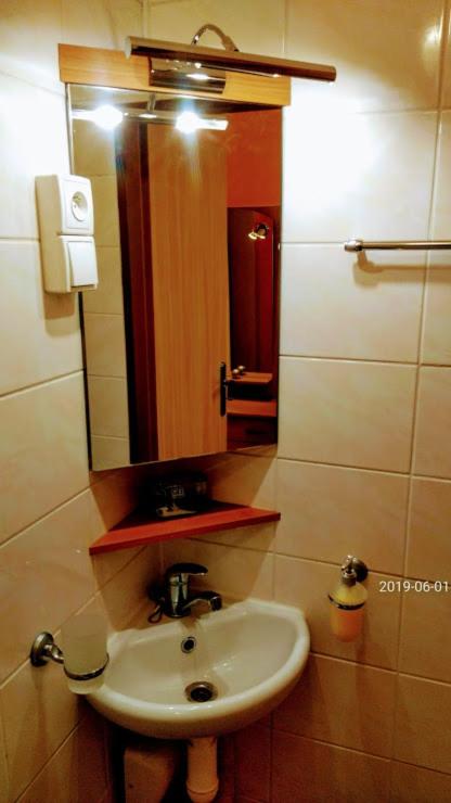Single Room photo 3