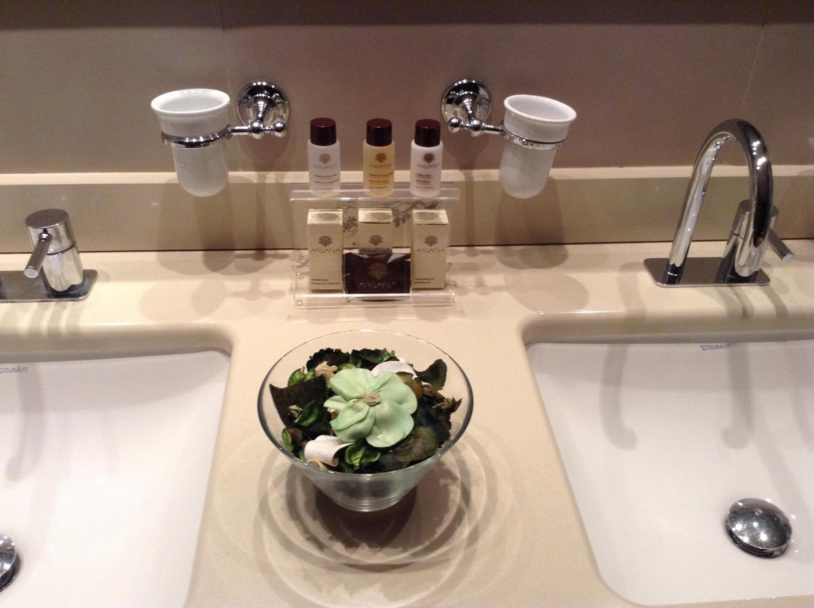 Double Room with Private Parking - Ground Floor - Photo 8