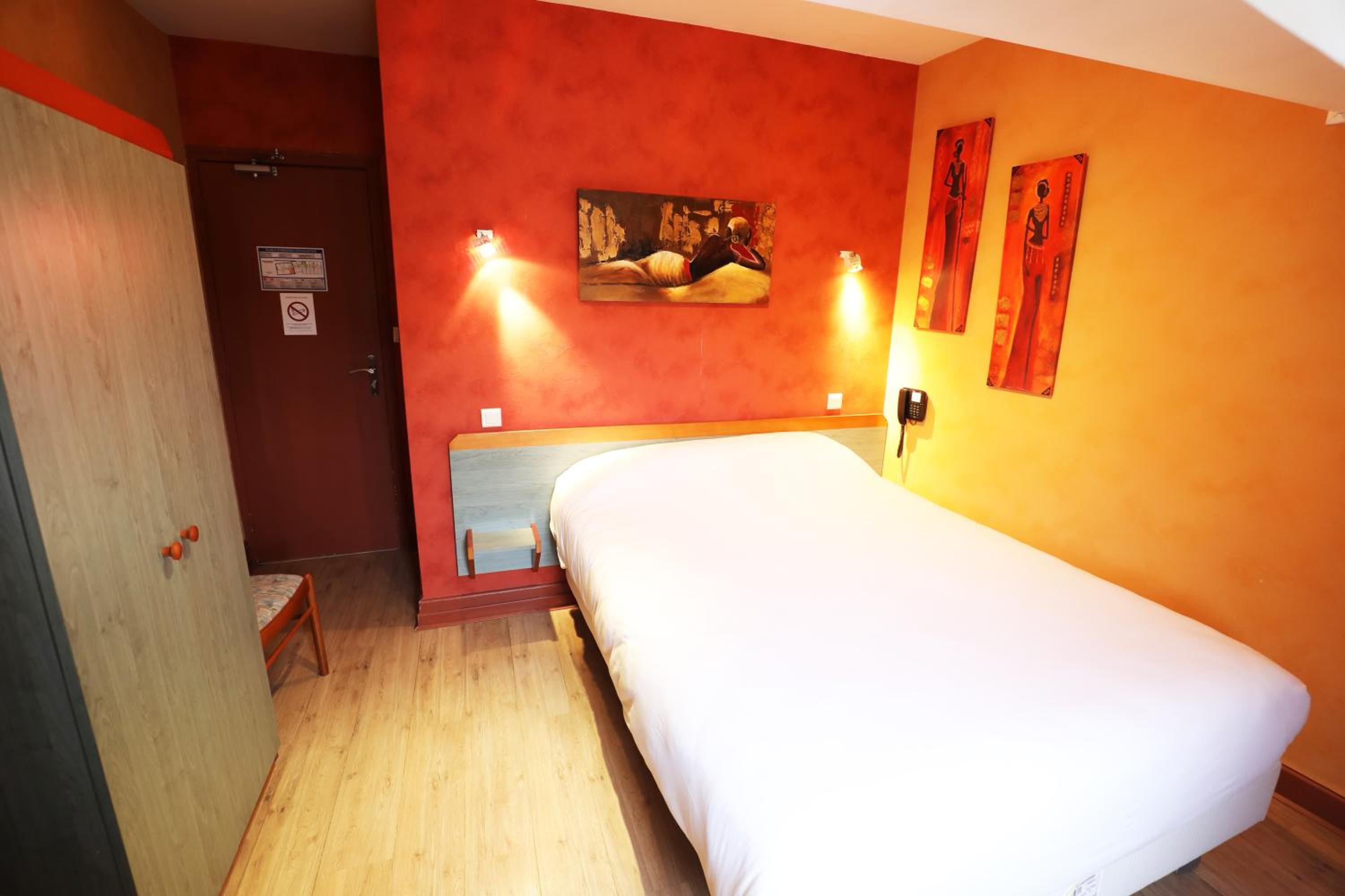 Double Room - Photo 3