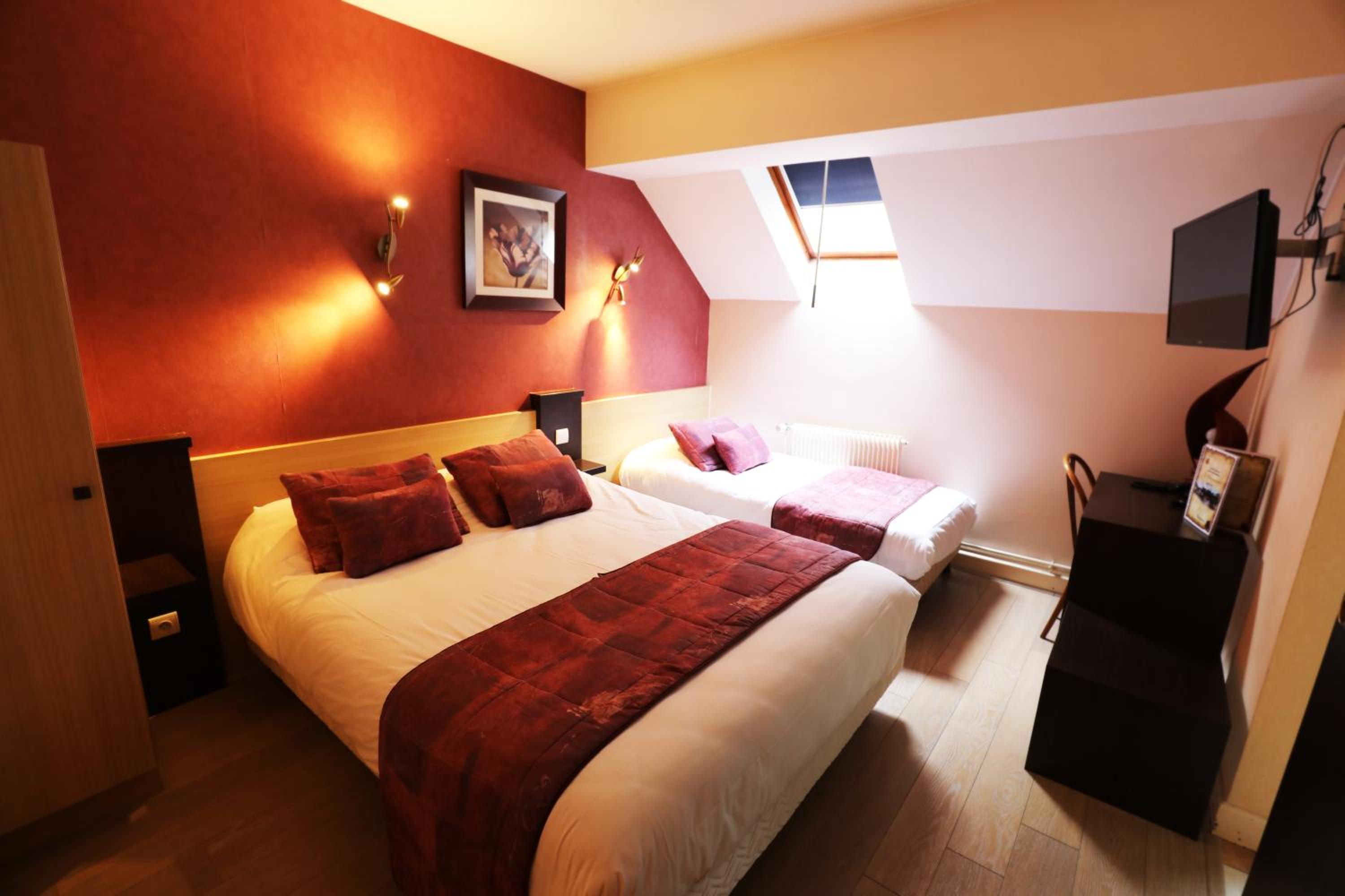Quadruple Room - Photo 1