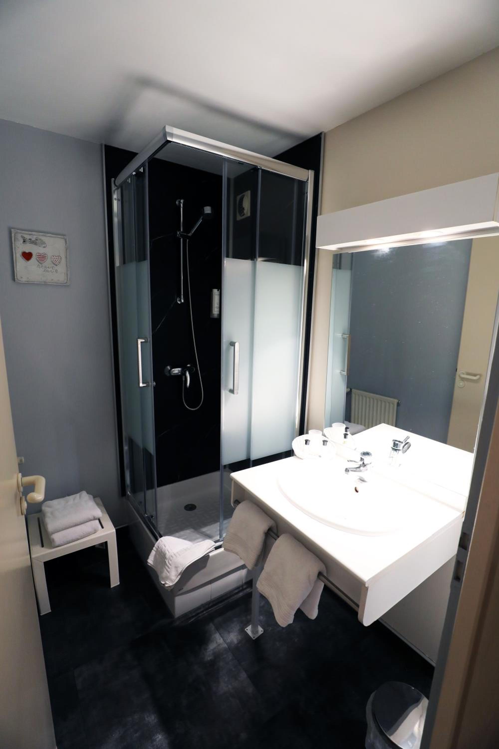 Superior Double Room - Photo 9