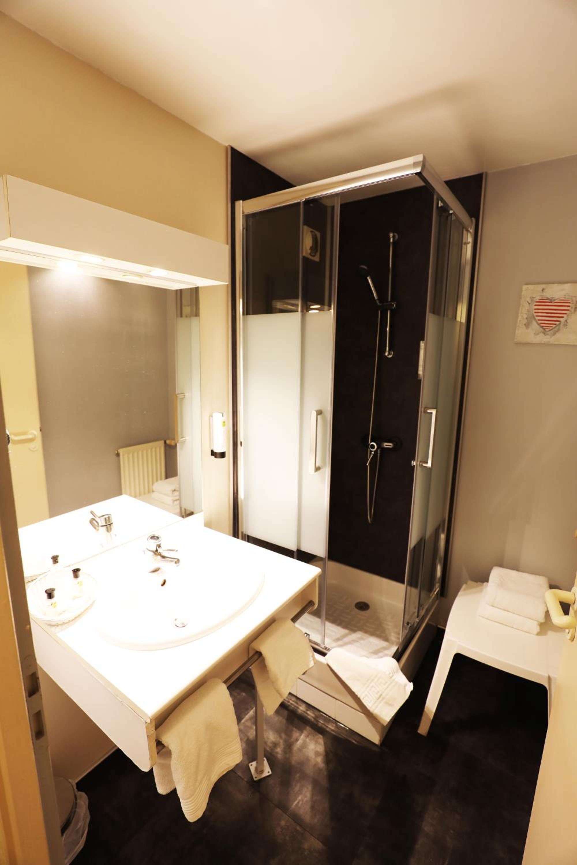 Superior Double Room - Photo 10