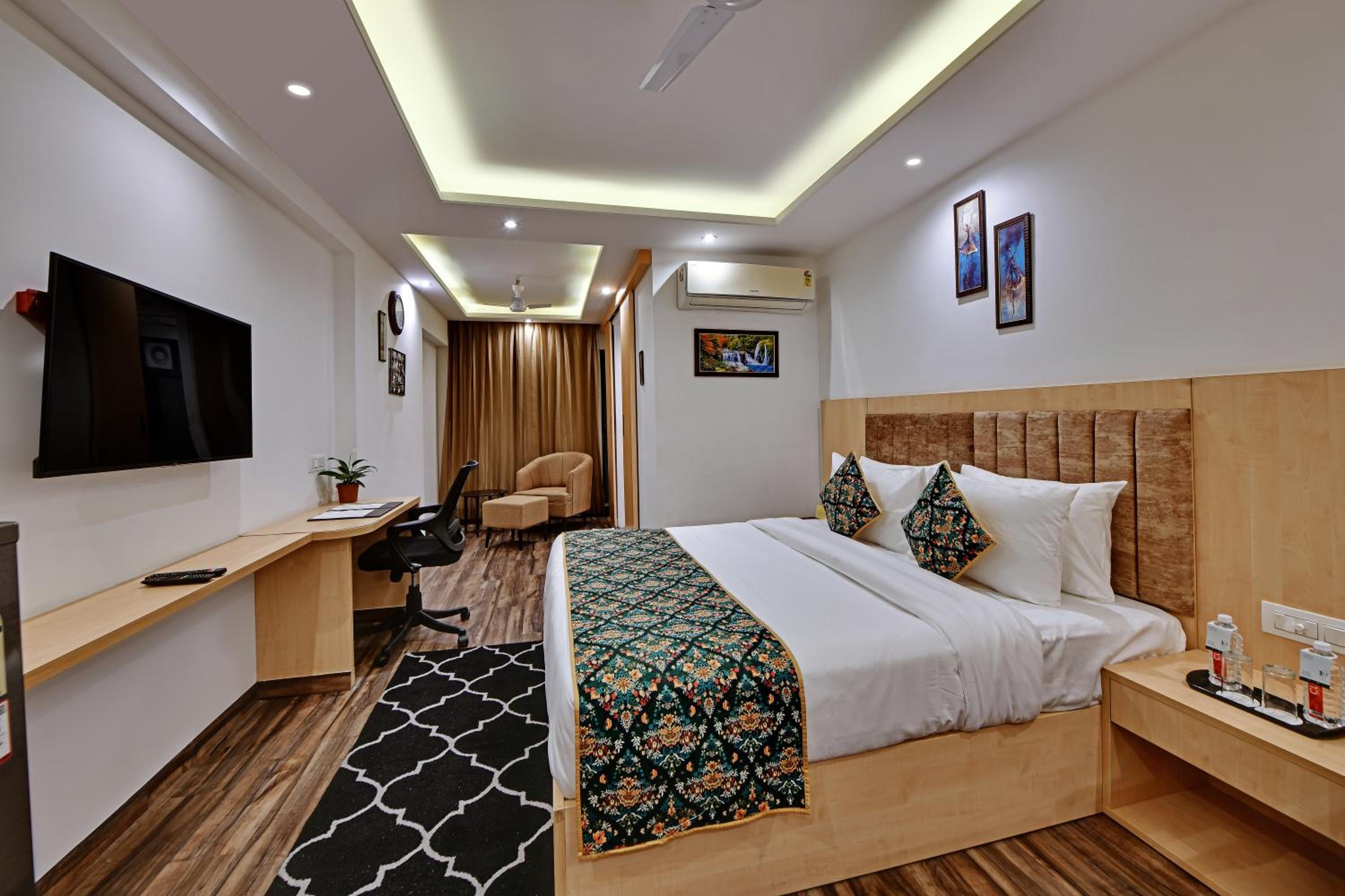 Winter Green Room - Photo 1
