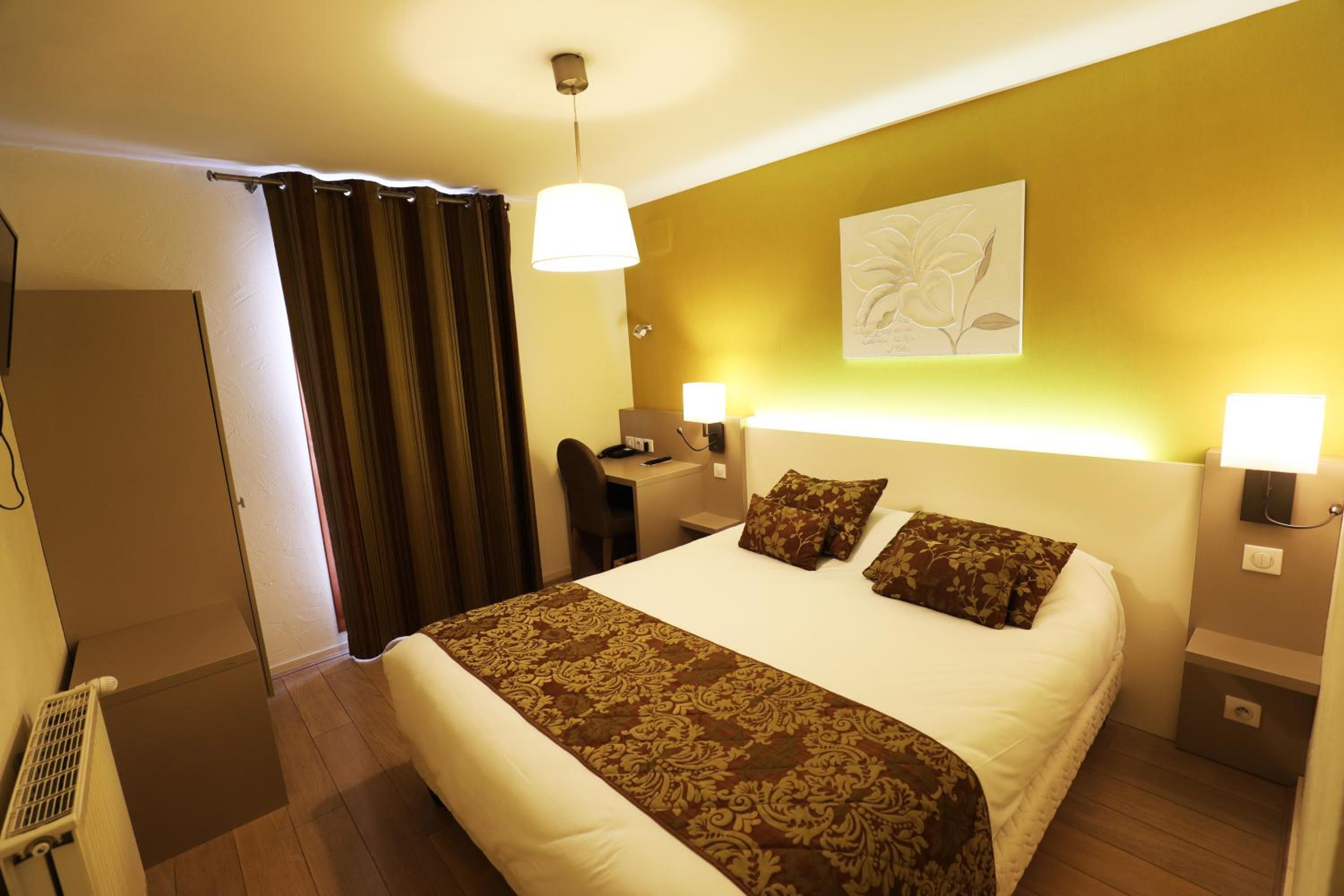 Superior Double Room - Photo 2