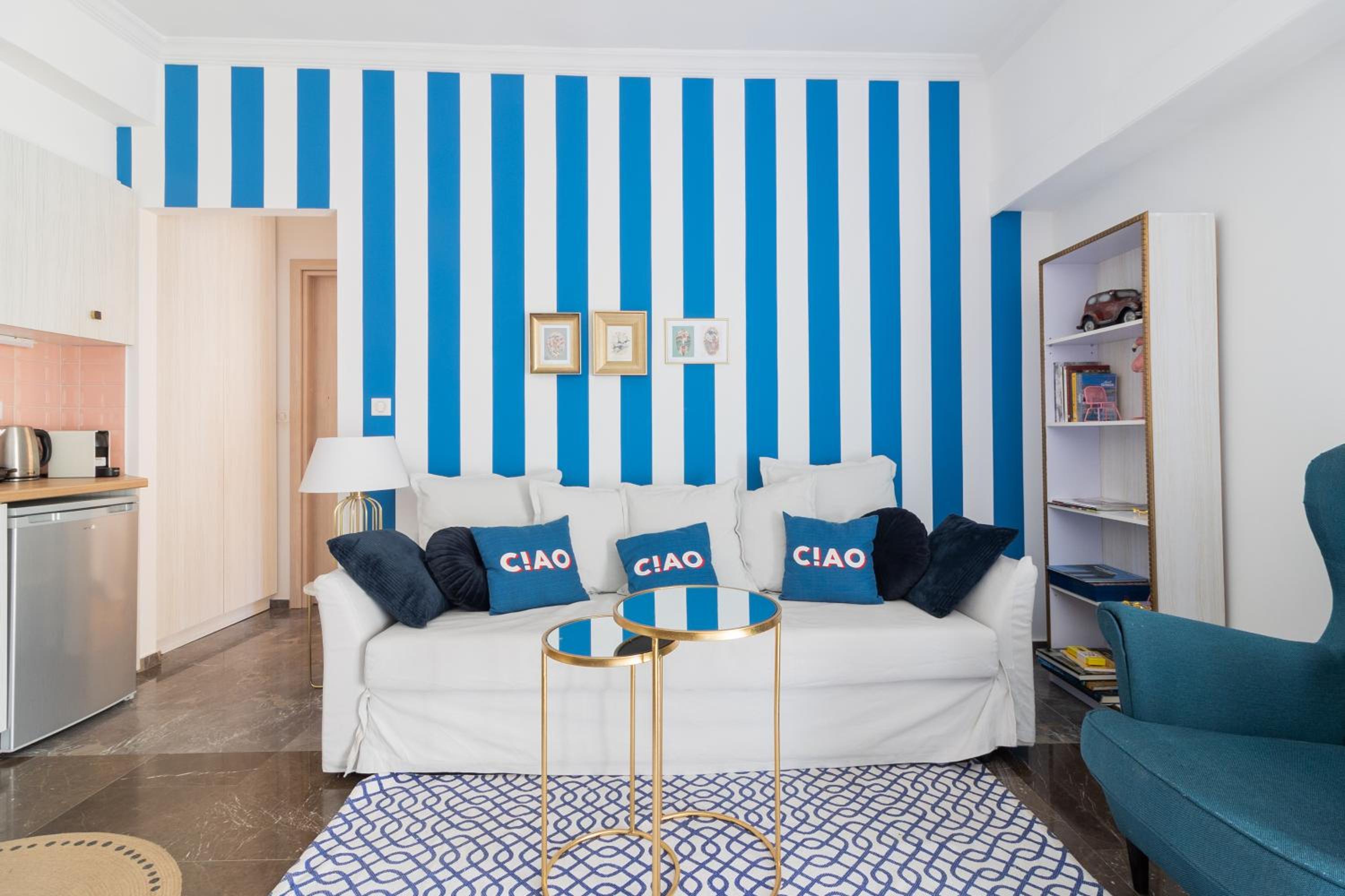 One-Bedroom Apartment - Photo 12