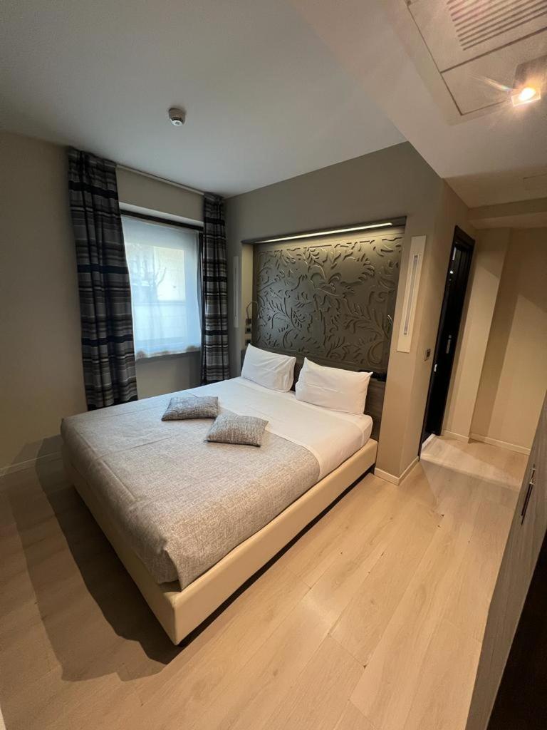Superior Double or Twin Room - Photo 18