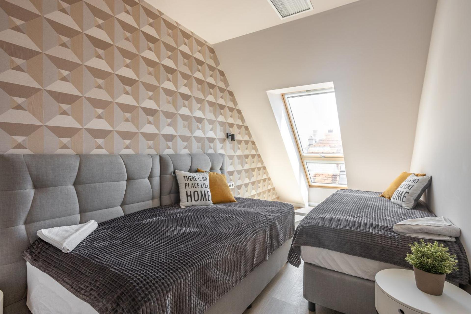Duplex Quadruple Room - Photo 6