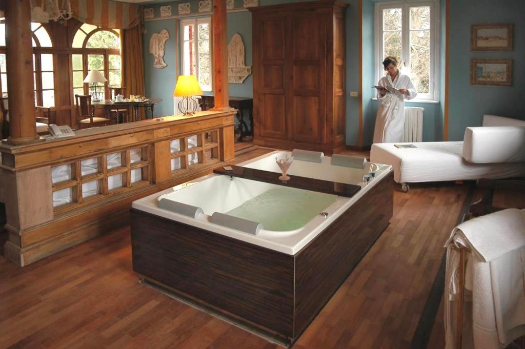 Suite - Photo 2