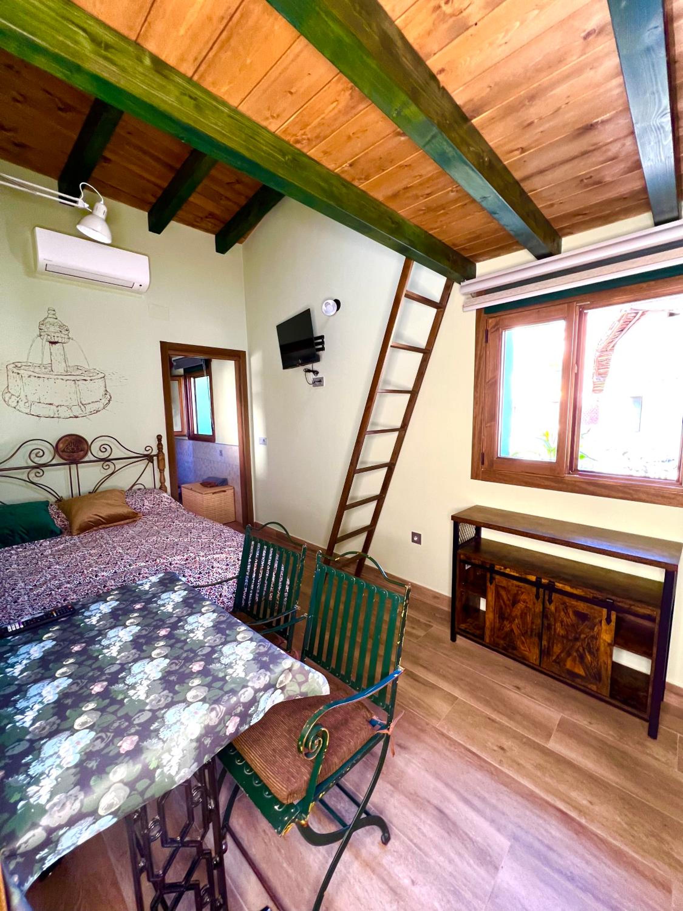 Habitación Triple con Baño Privado