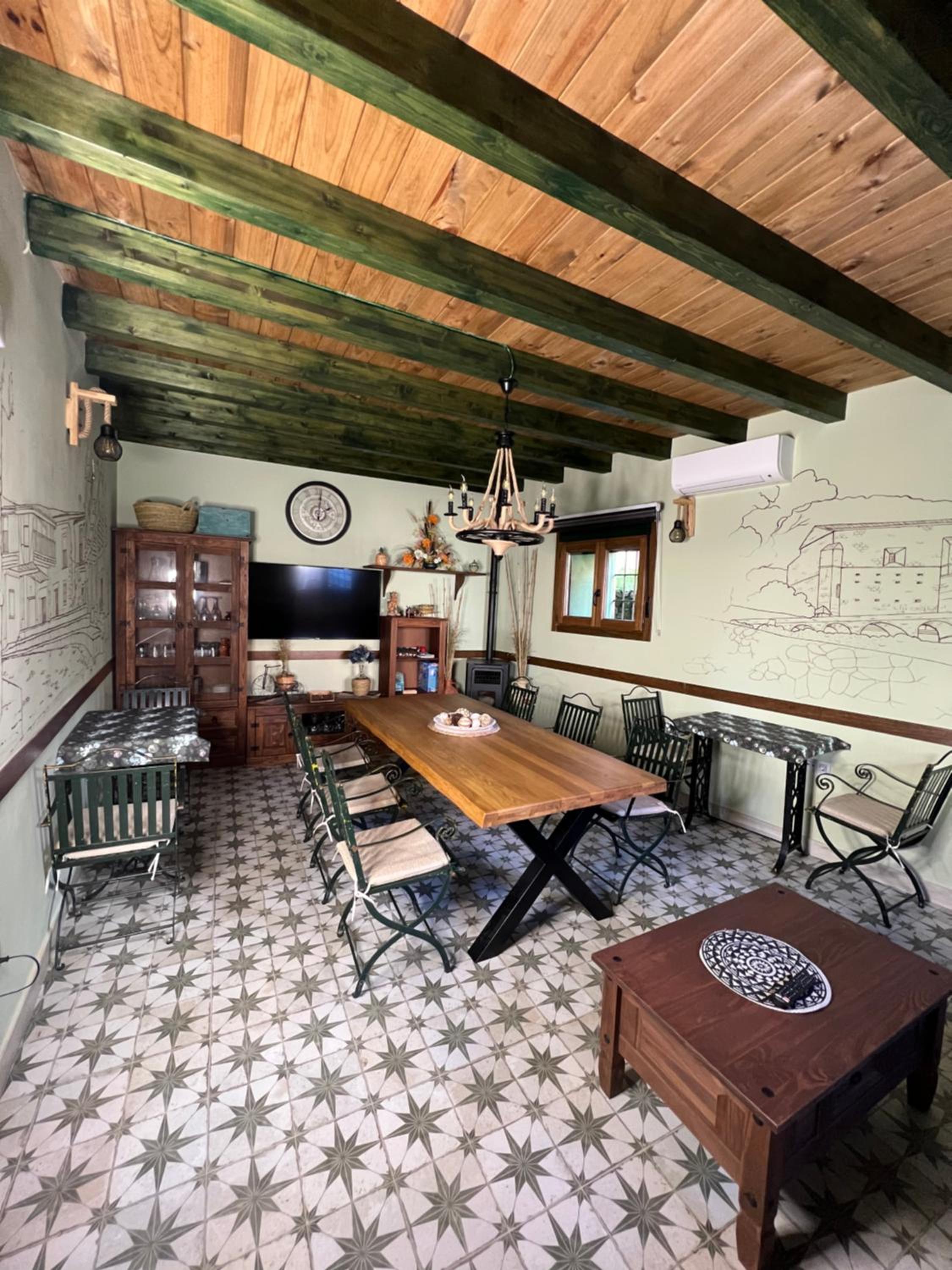 Three-Bedroom House photo 2