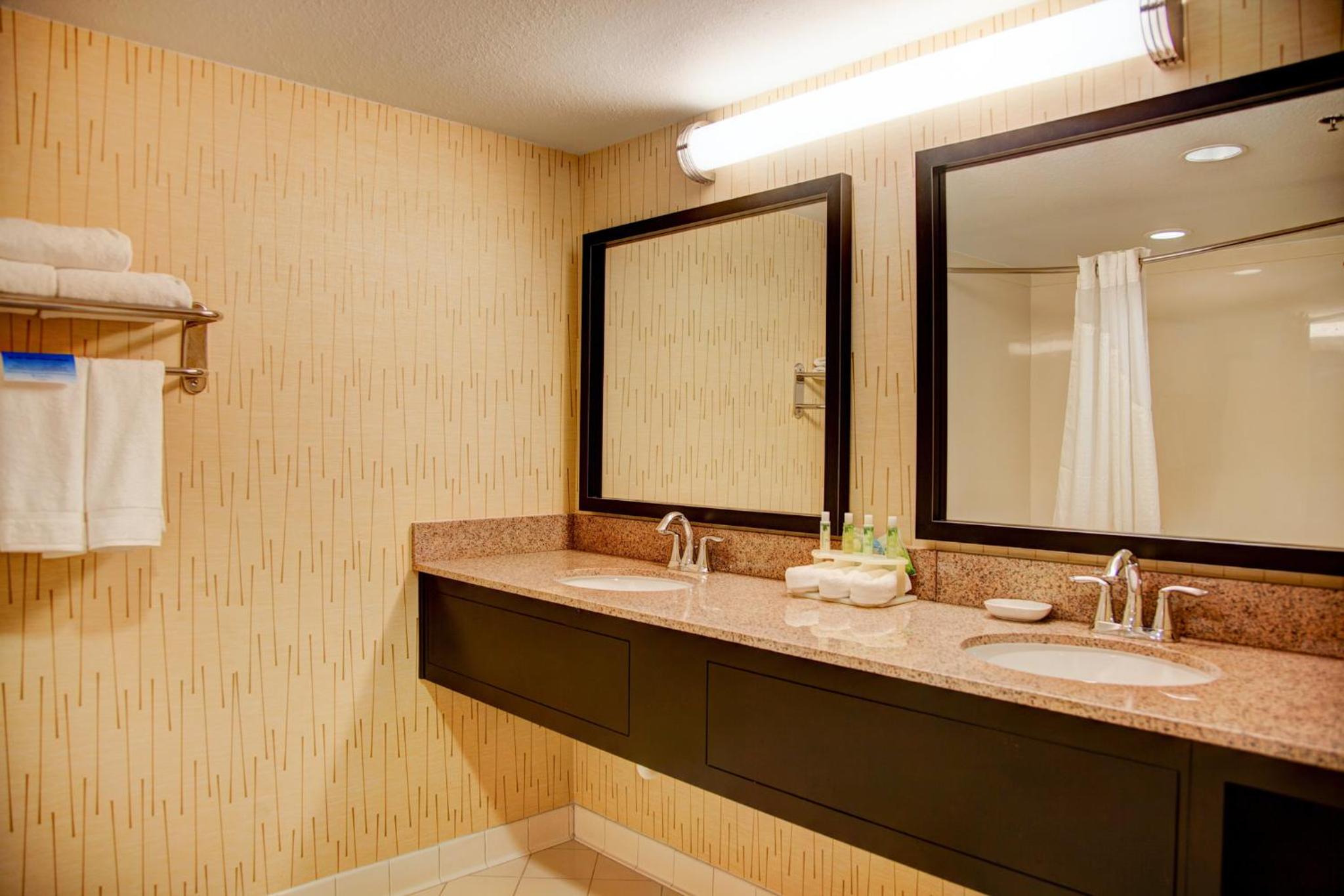 King Suite - Photo 3