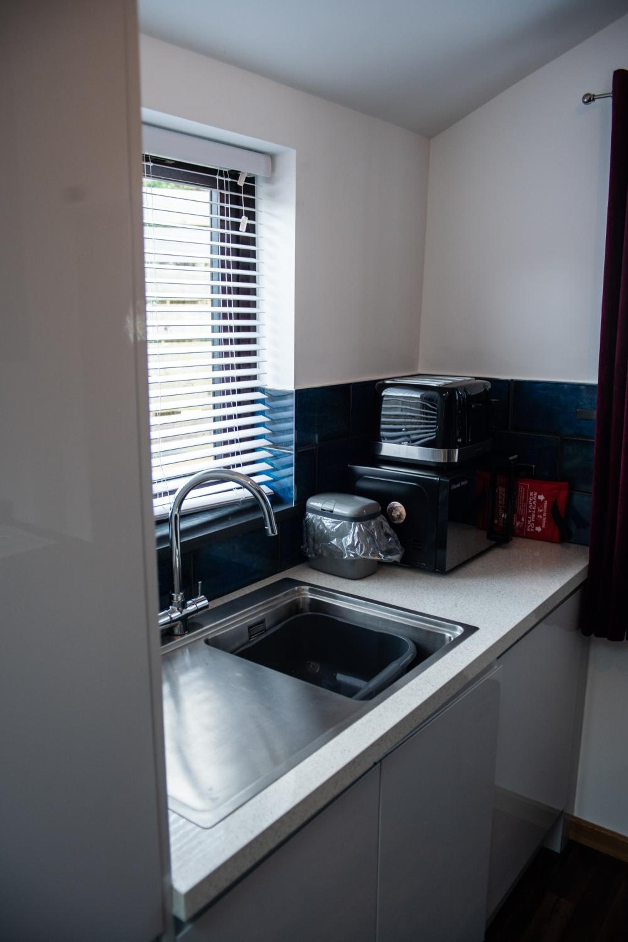 One-Bedroom Apartment - Photo 5