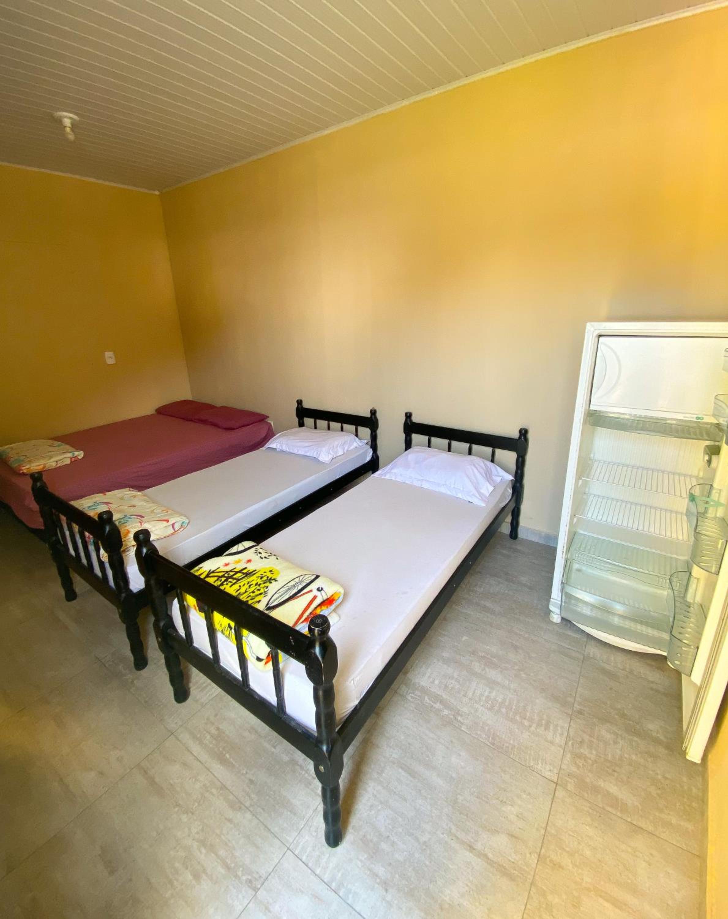 Economy Quadruple Room - Photo 6