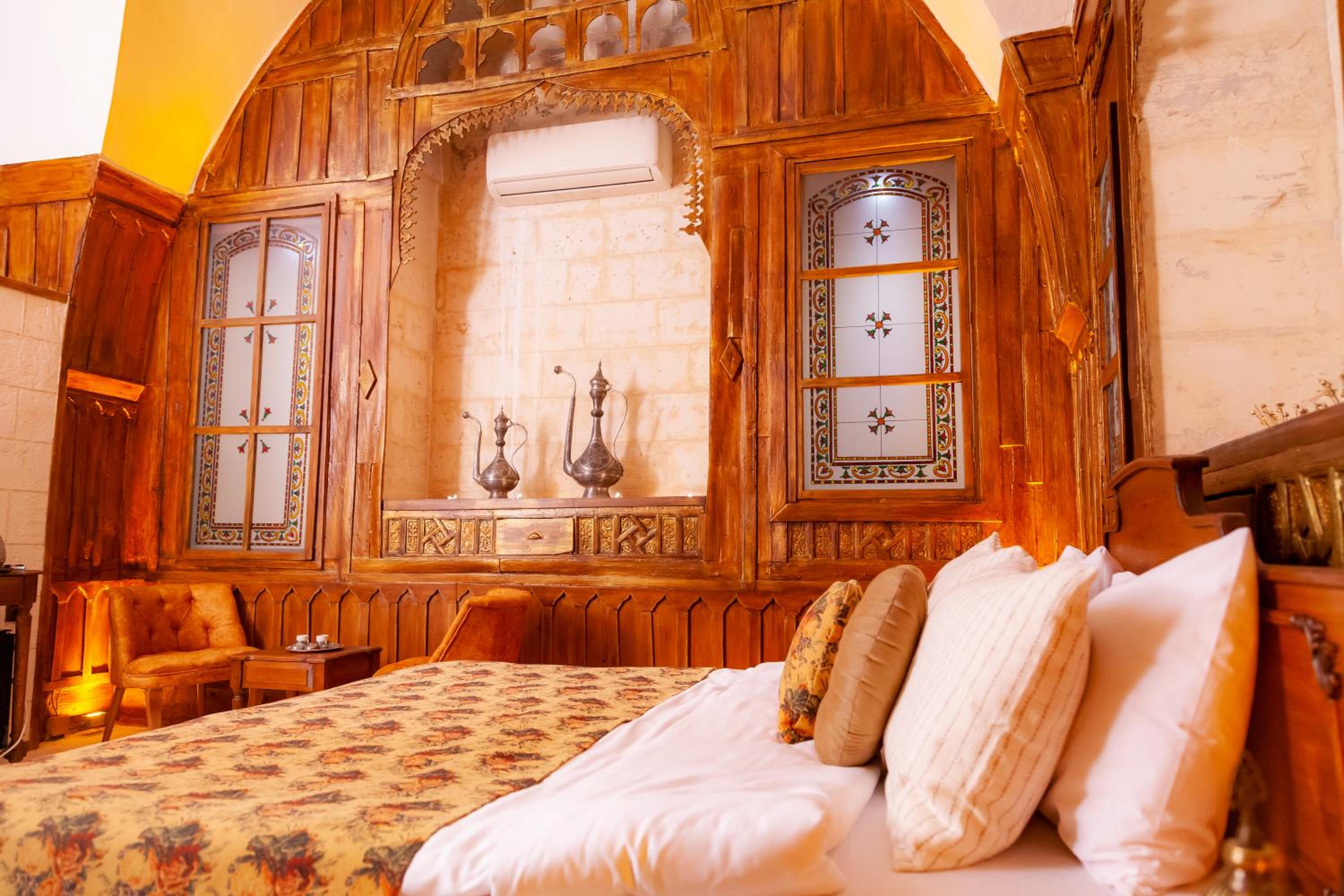 Deluxe Room - Photo 11