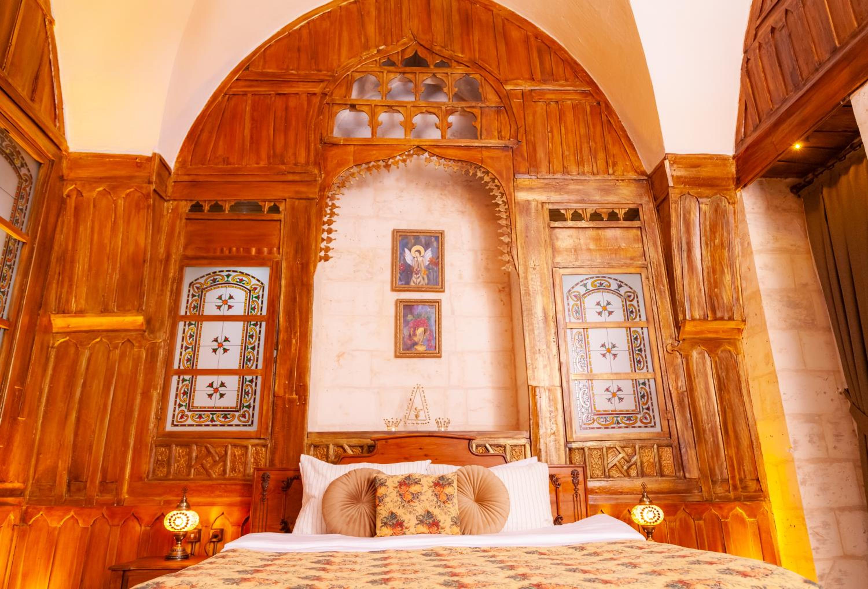 Deluxe Room - Photo 5