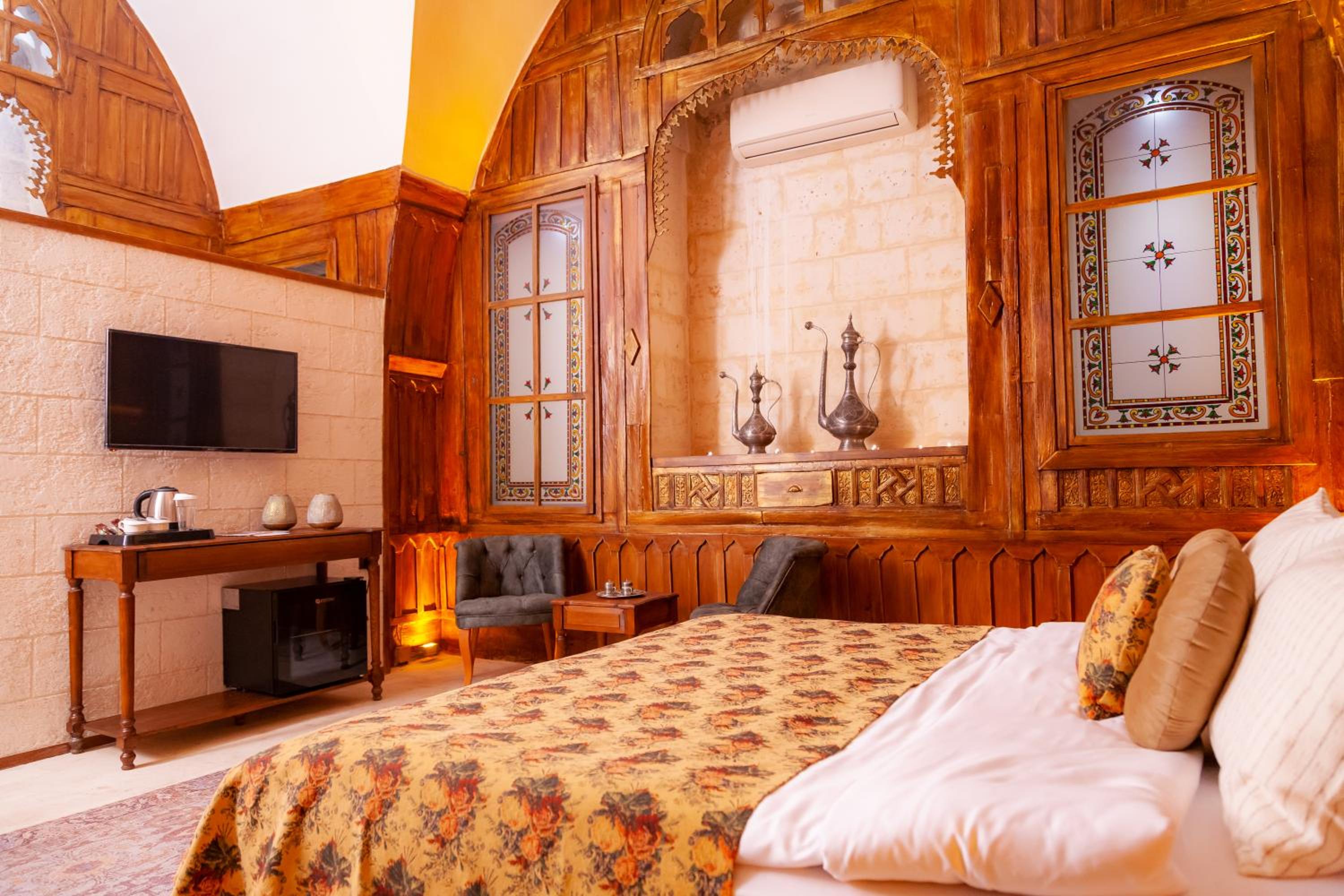 Deluxe Room - Photo 6