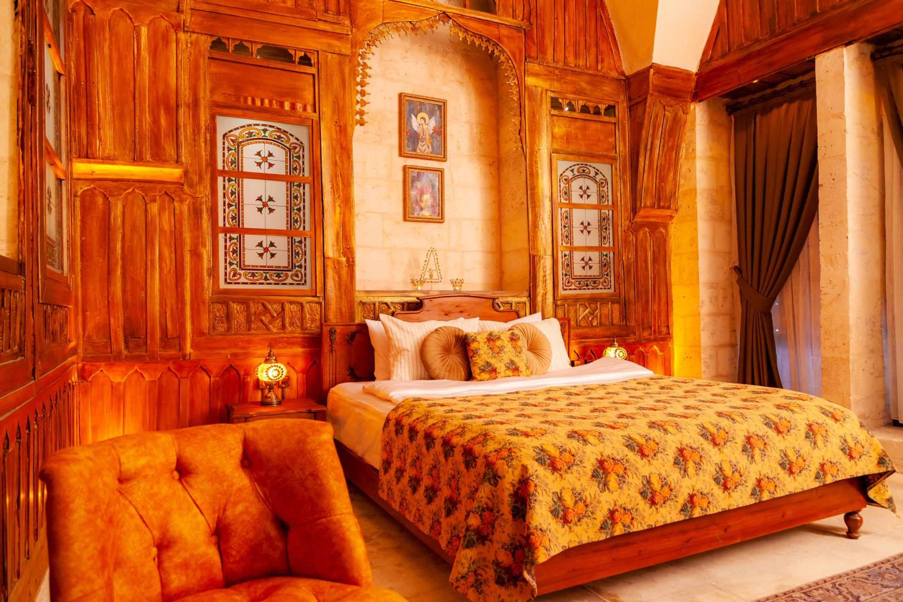 Deluxe Room - Photo 1
