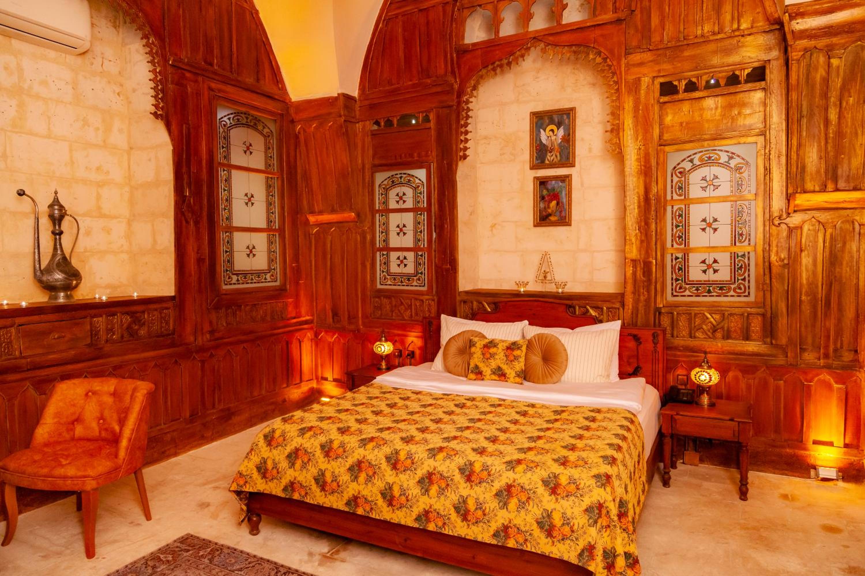 Deluxe Room - Photo 12
