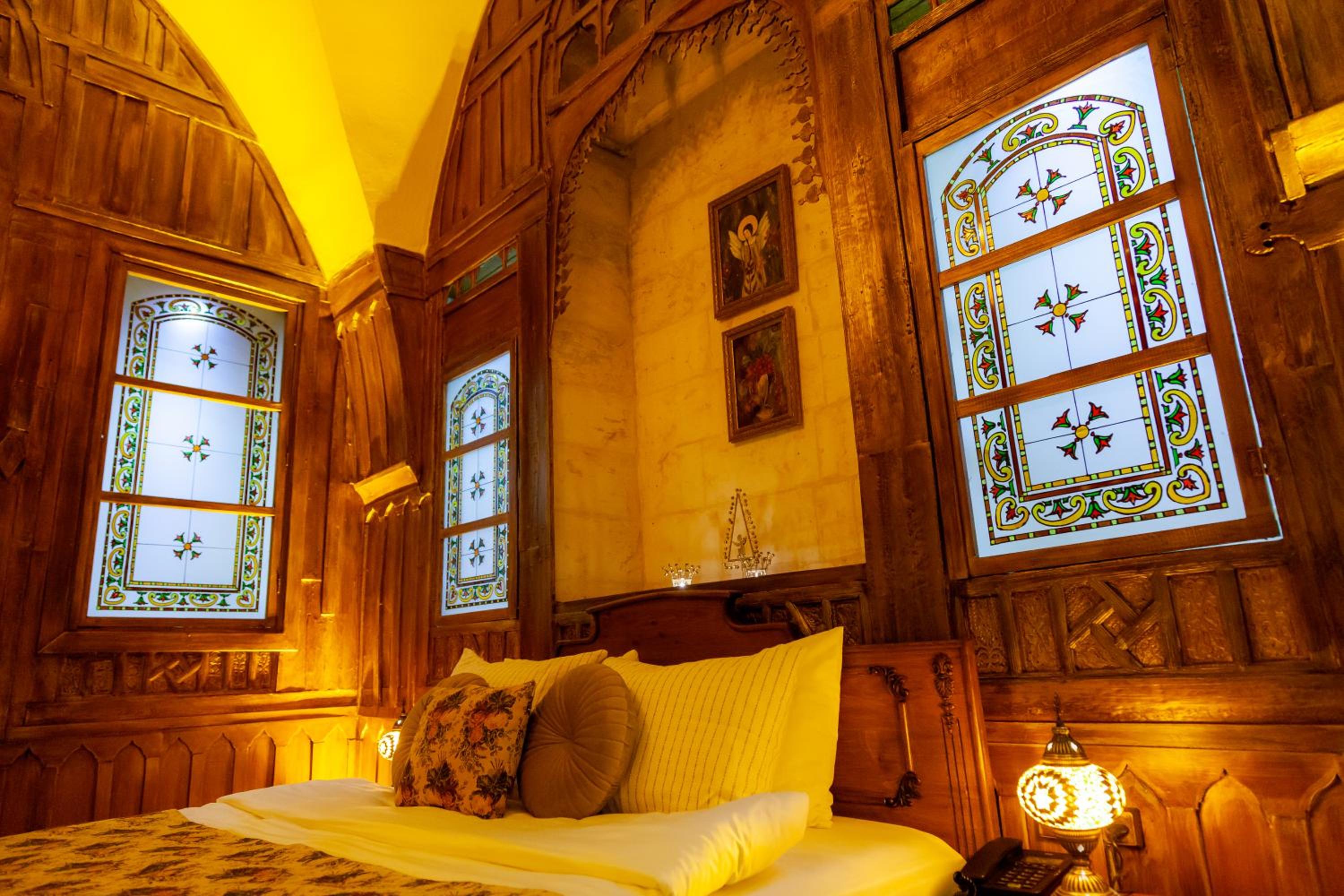 Deluxe Room - Photo 2