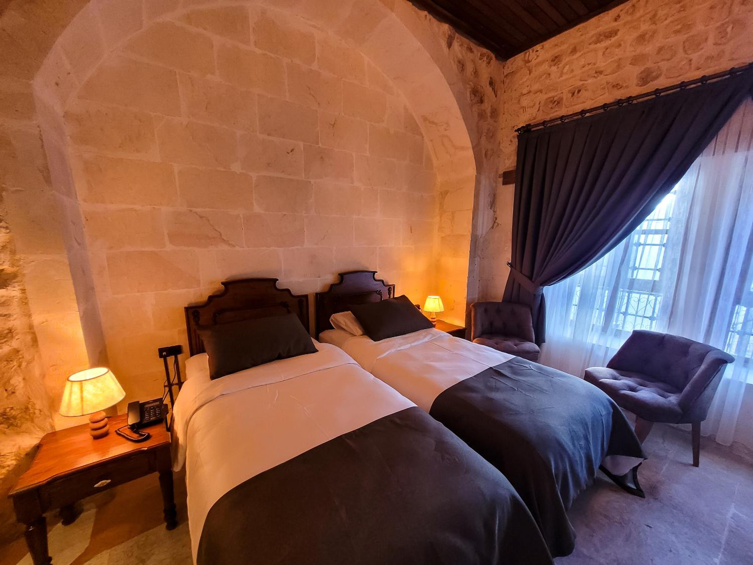 Standard Twin Room - Photo 12