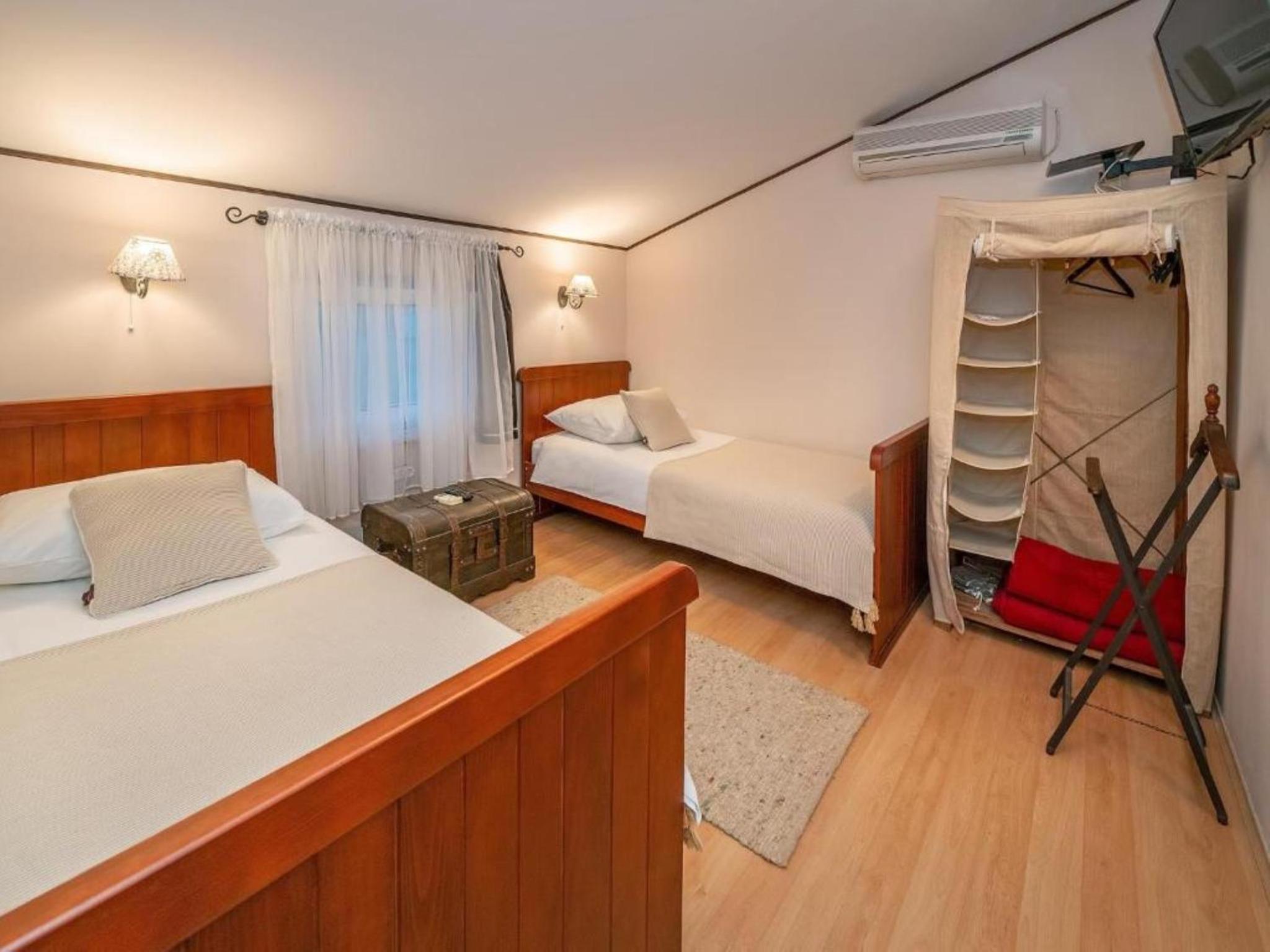 Double Room - Photo 1