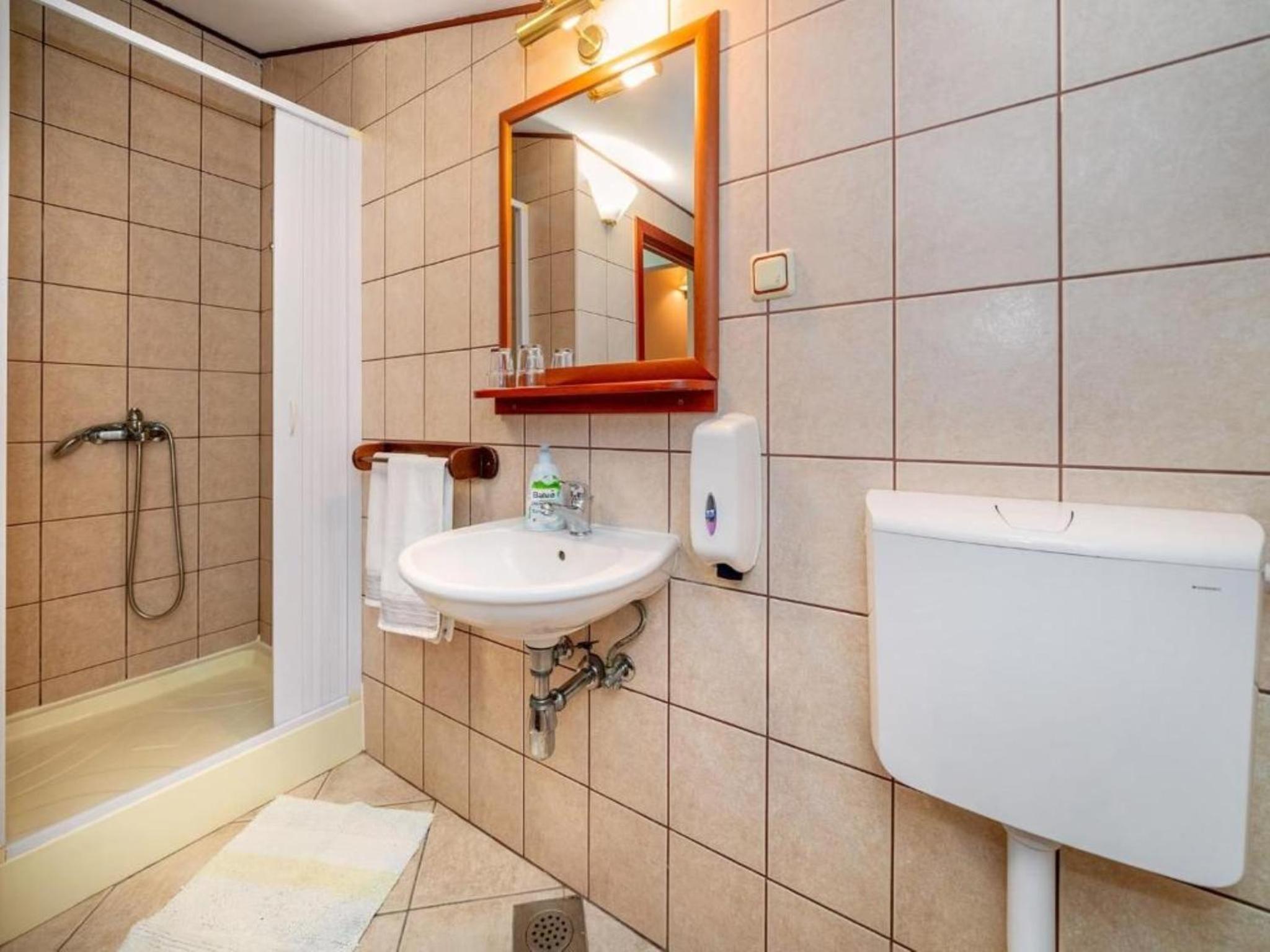 Double Room - Photo 4