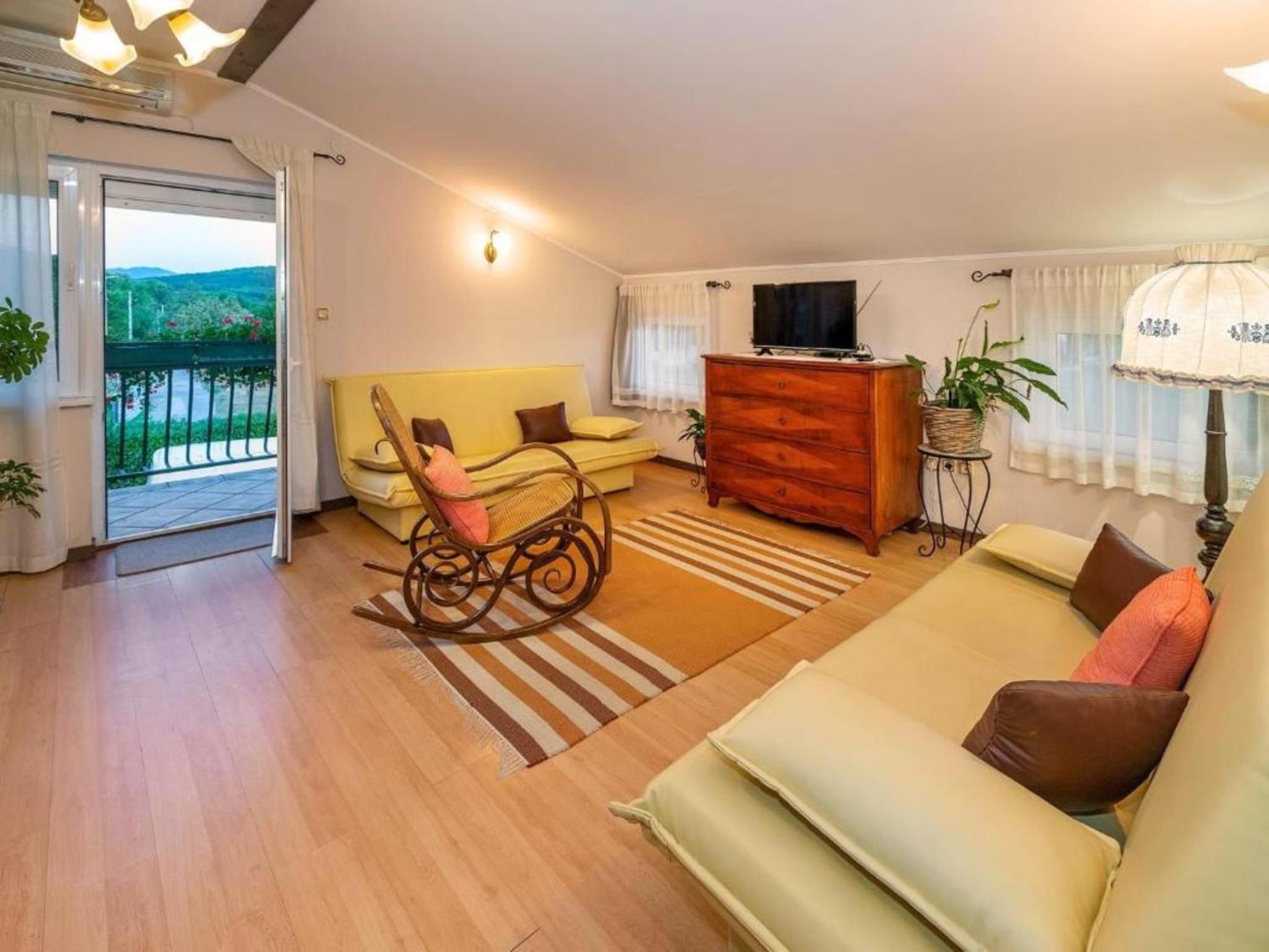 Apartment - Photo 9