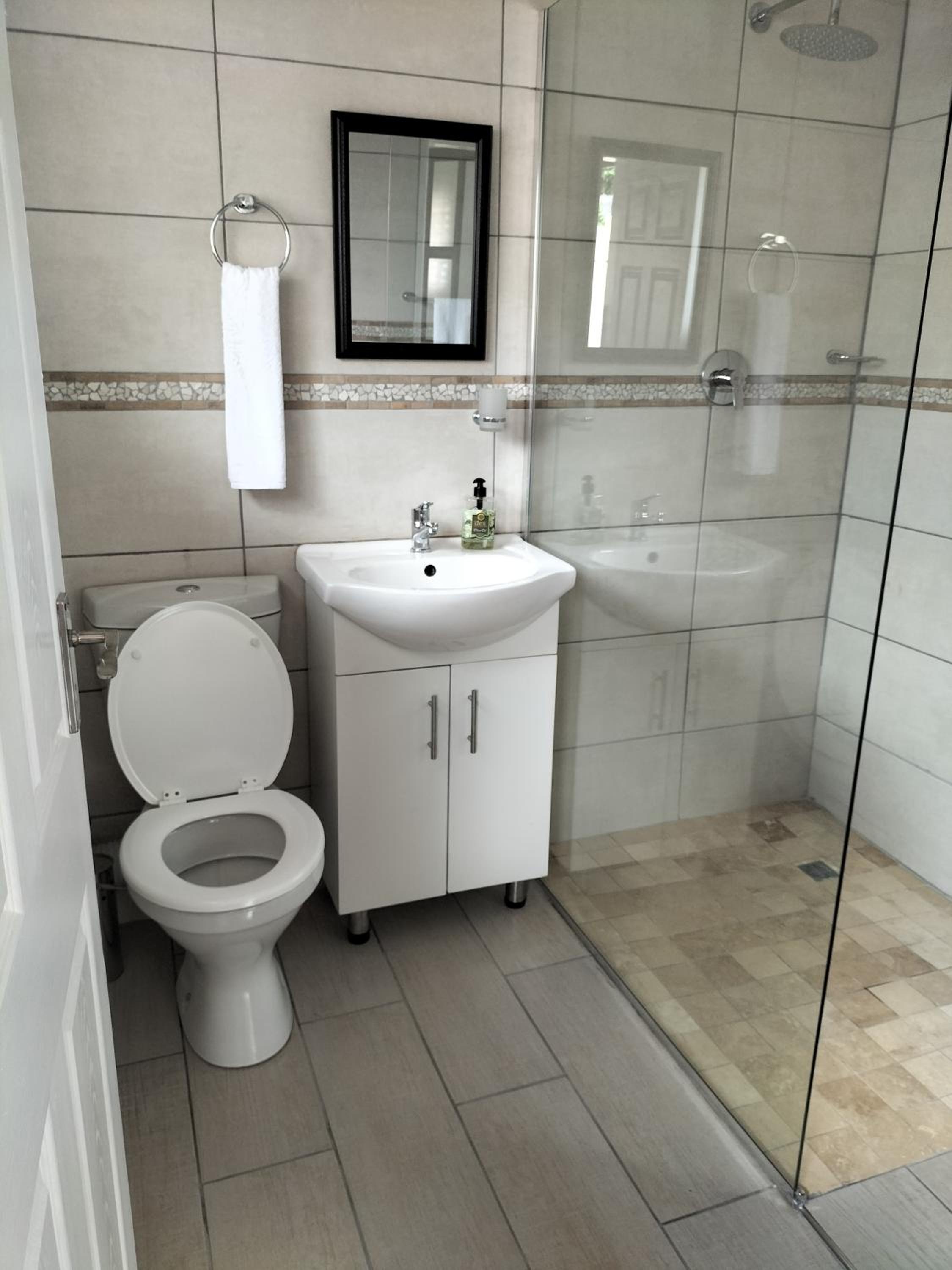 Two-Bedroom Apartment - Photo 37