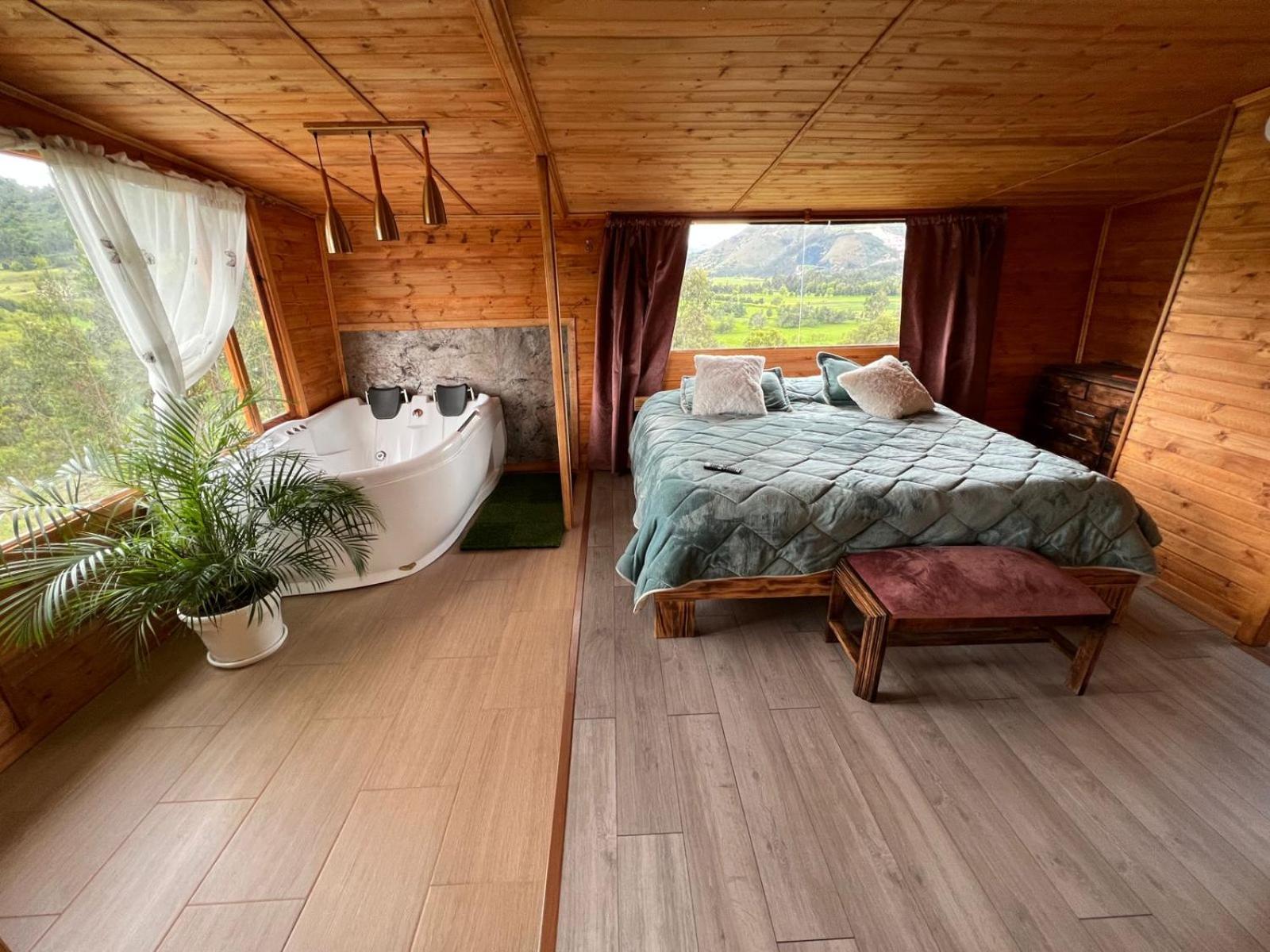 Deluxe Double or Twin Room with Spa Bath photo 1