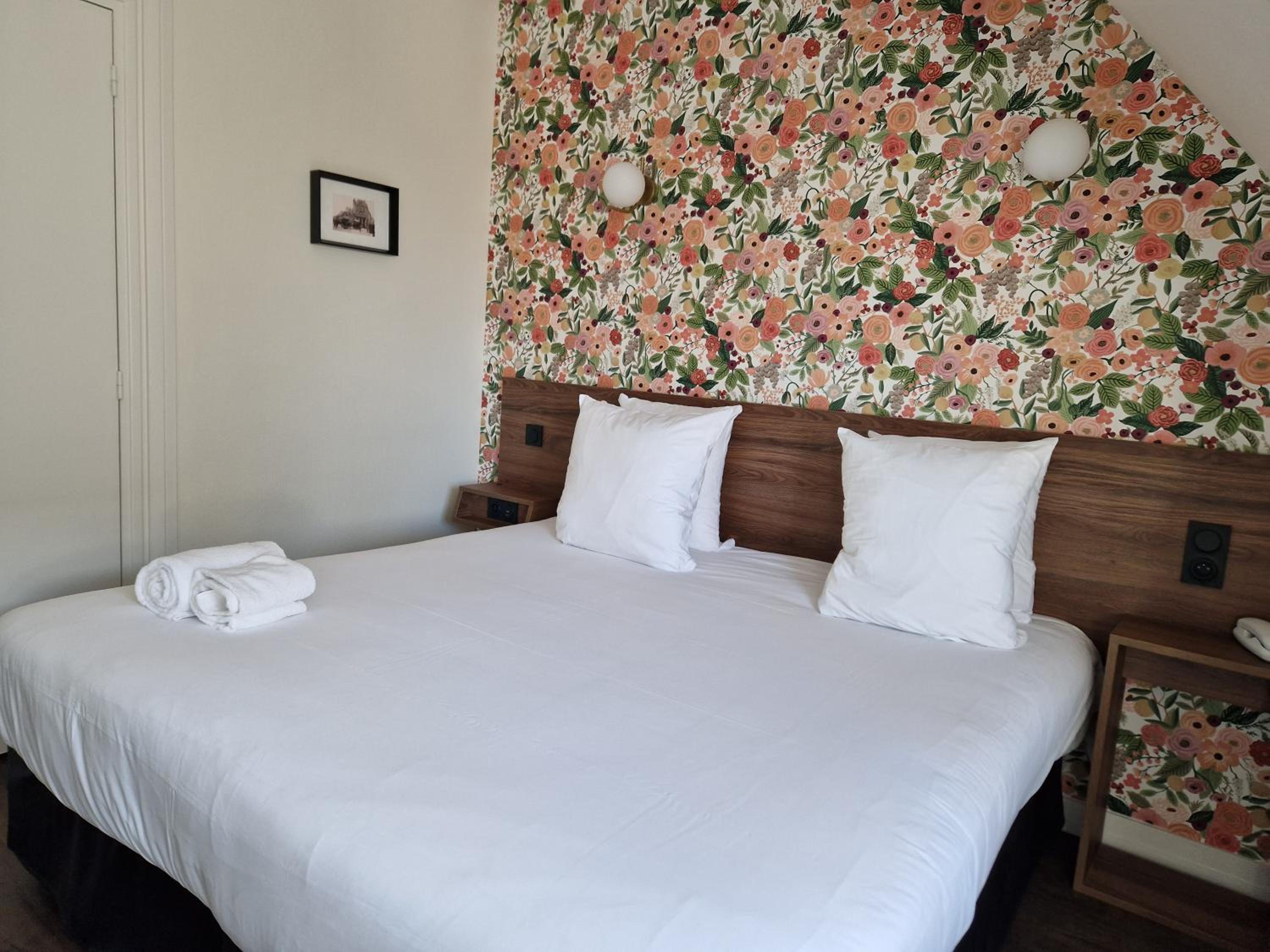 Standard Double Room - Photo 5