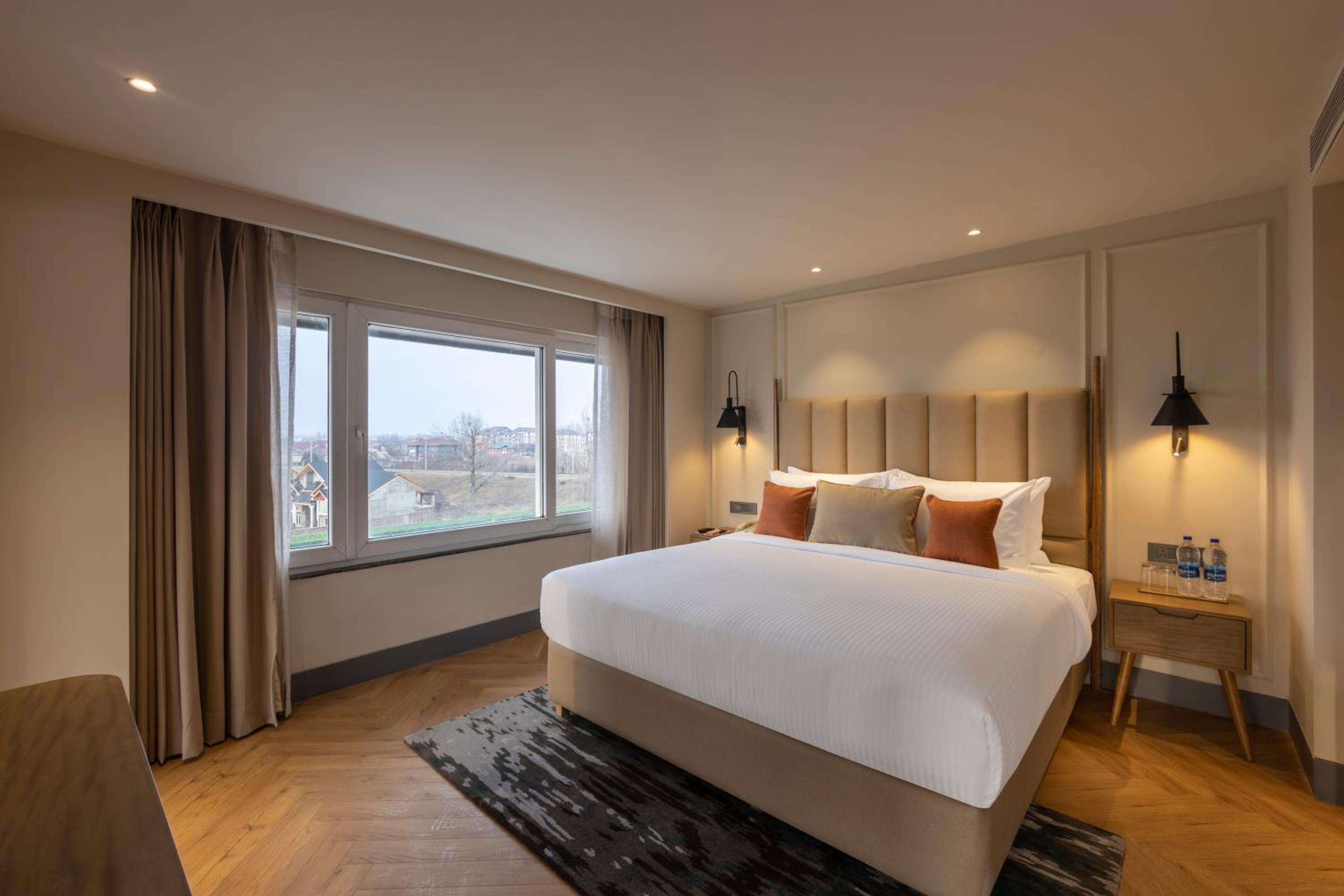 Suite - 1 Double Bed - Photo 6