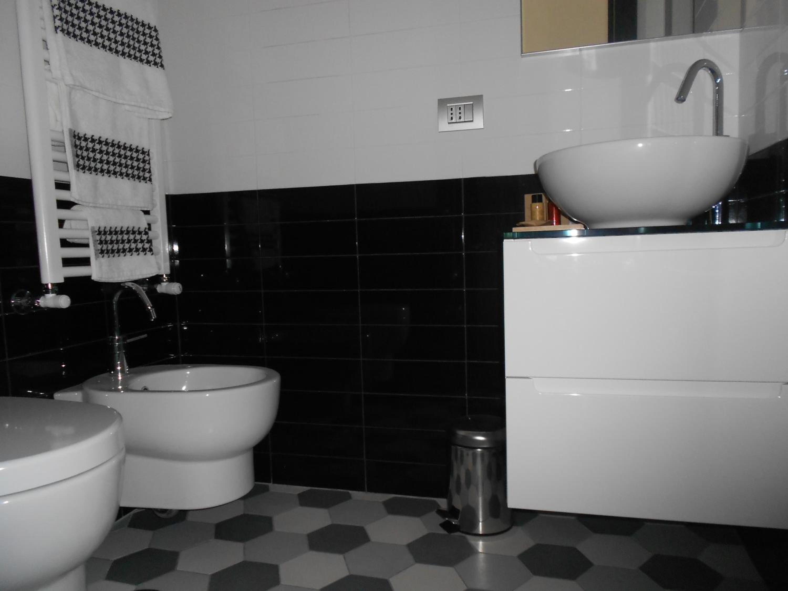 Single Room with Private Bathroom photo 3