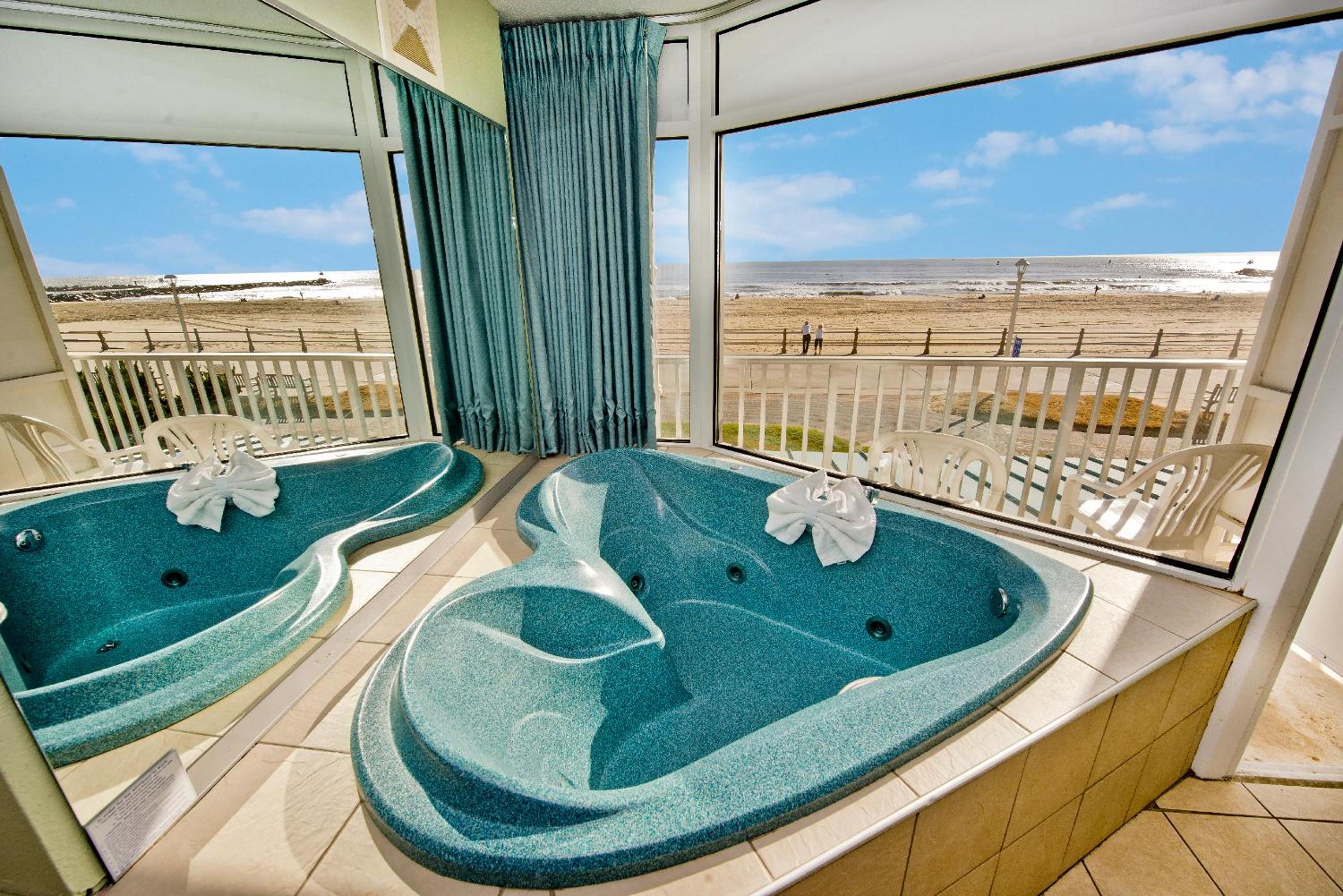 Oceanfront Kitchenette Deluxe - Photo 2