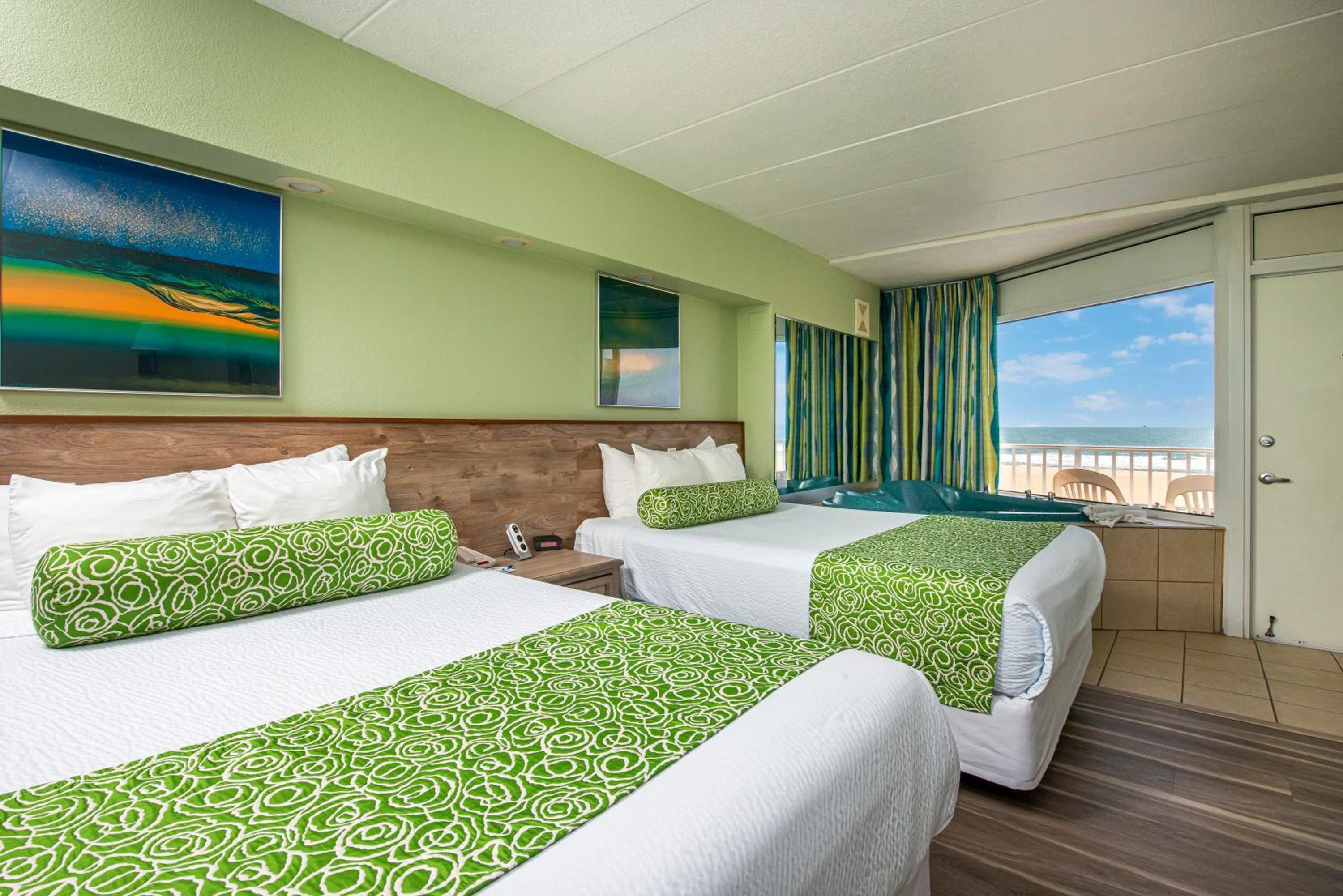 Oceanfront Kitchenette Deluxe - Photo 3