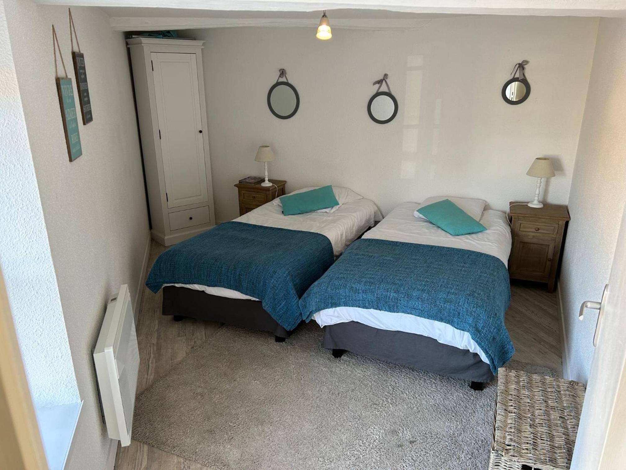 Apartment - Split Level - Photo 4
