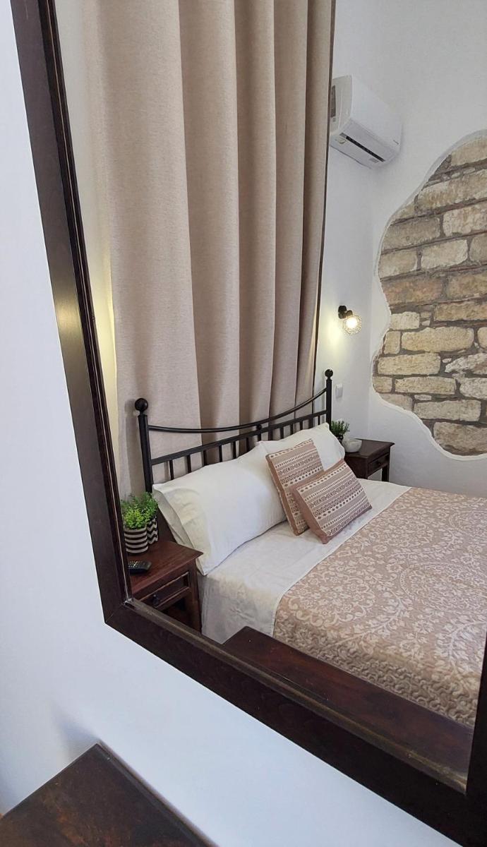 Small Double Room photo 2