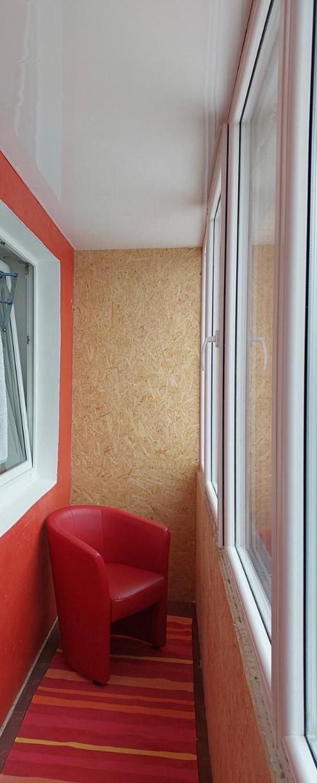 Apartment with Balcony - Photo 19