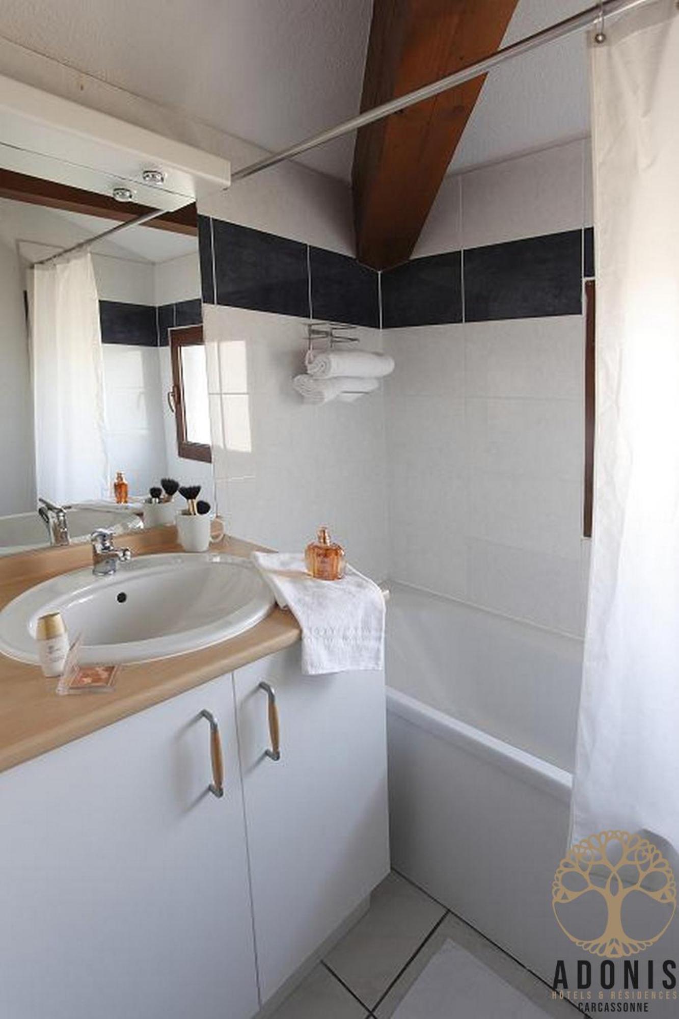 Studio (2 Adults) - Photo 6