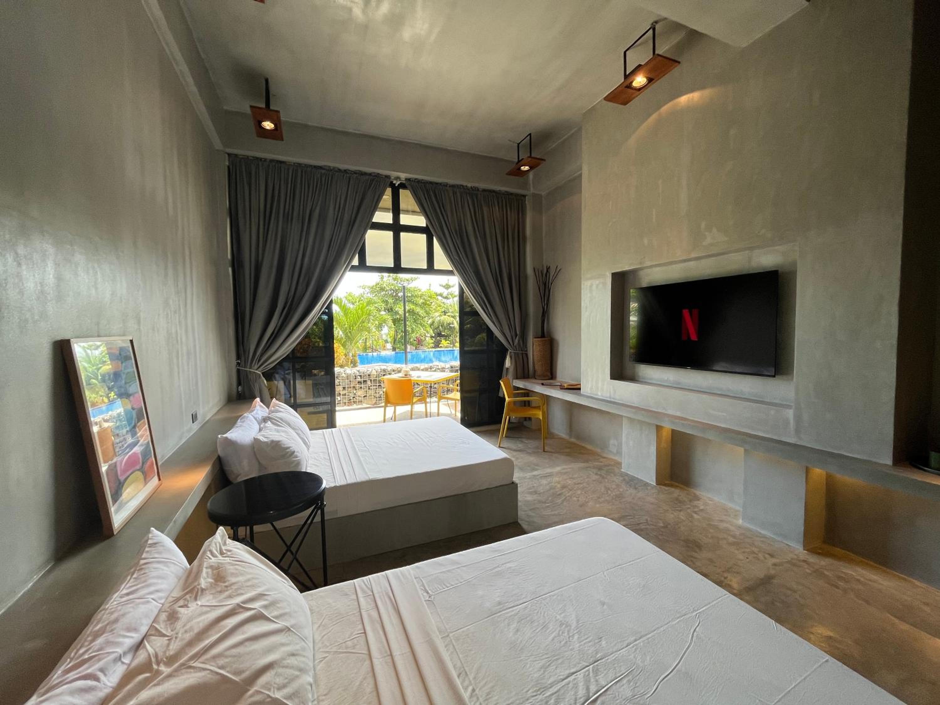 Deluxe Double or Twin Room with Pool Access - Photo 18