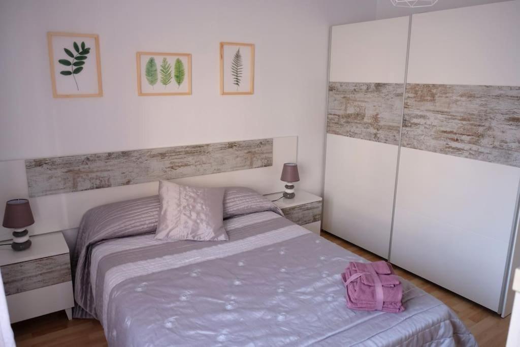 Three-Bedroom Apartment photo 2
